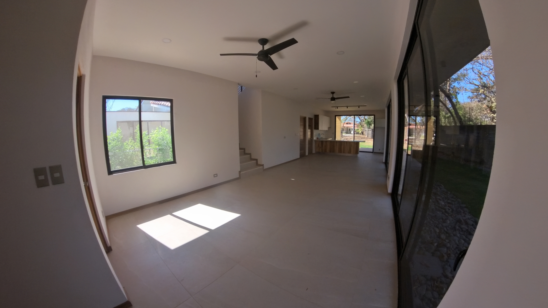 SE ALQUILA CASA EN CONDOMINIO COLONIA BLANCA EC - LIBERIA