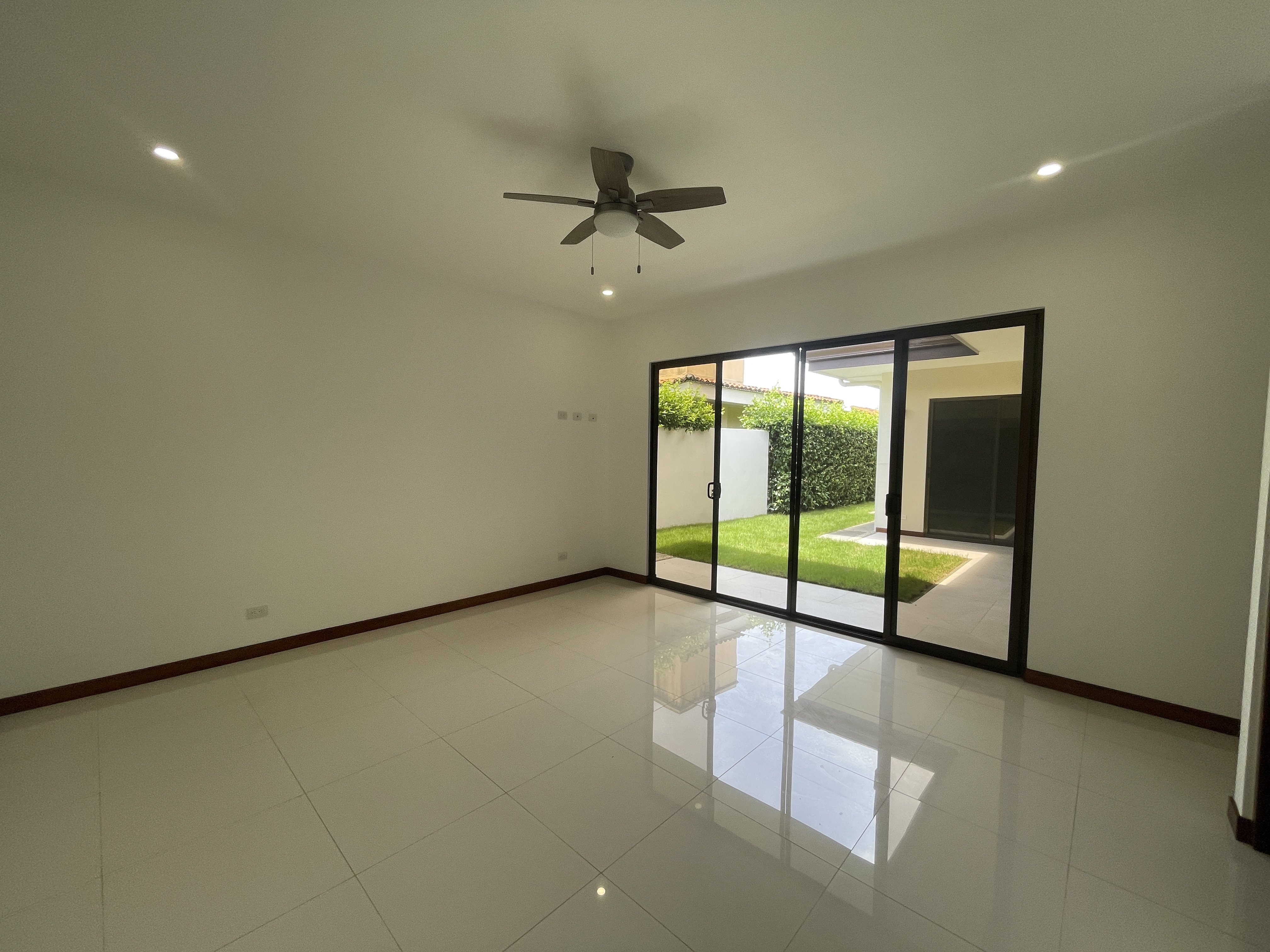 CONDOMINIO EN VENTA - PARQUE DEL ENCINO | LIBERIA