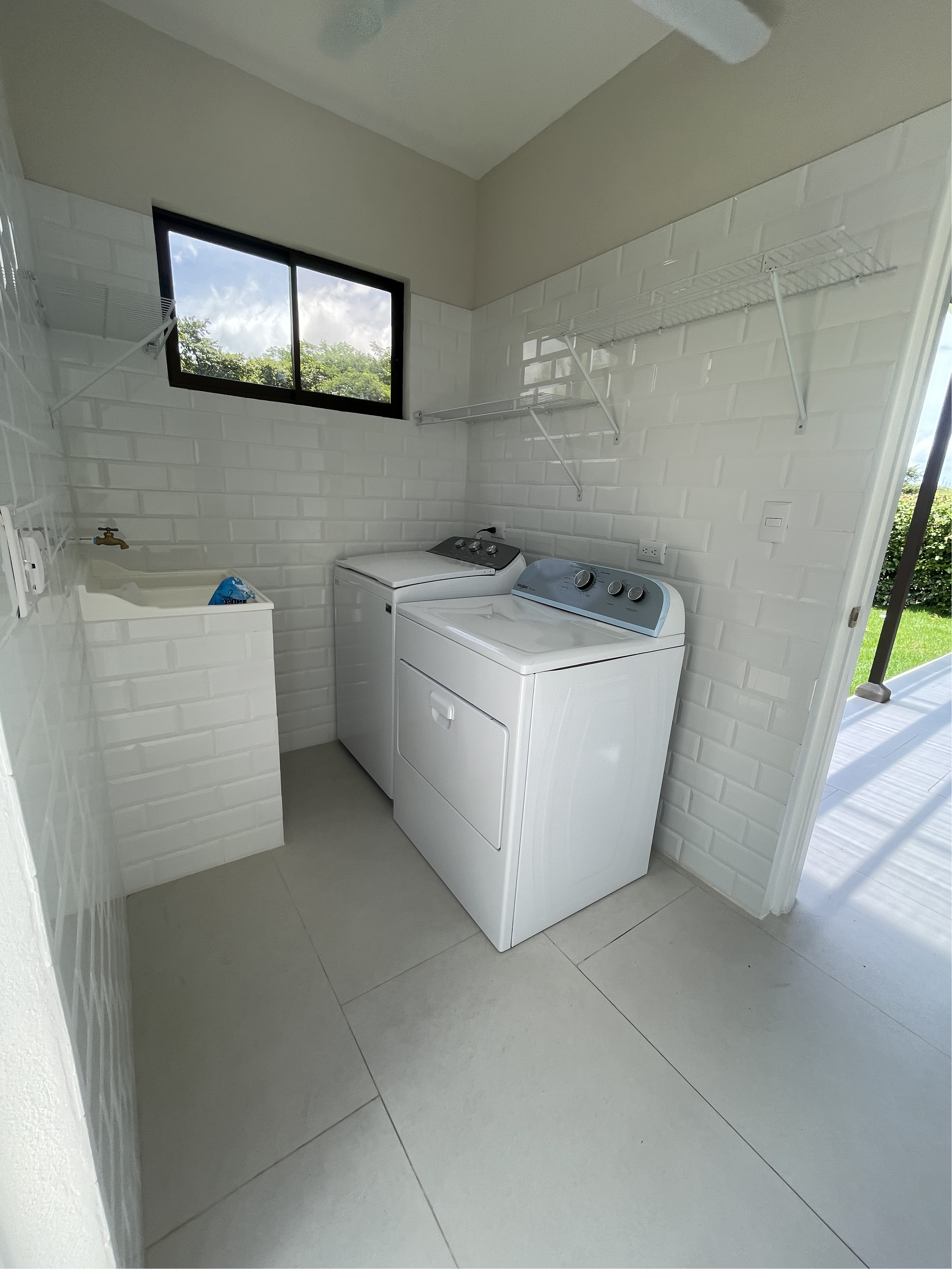 HOUSE FOR RENT IN CONDOMINIUM - TAYACAN | LIBERIA