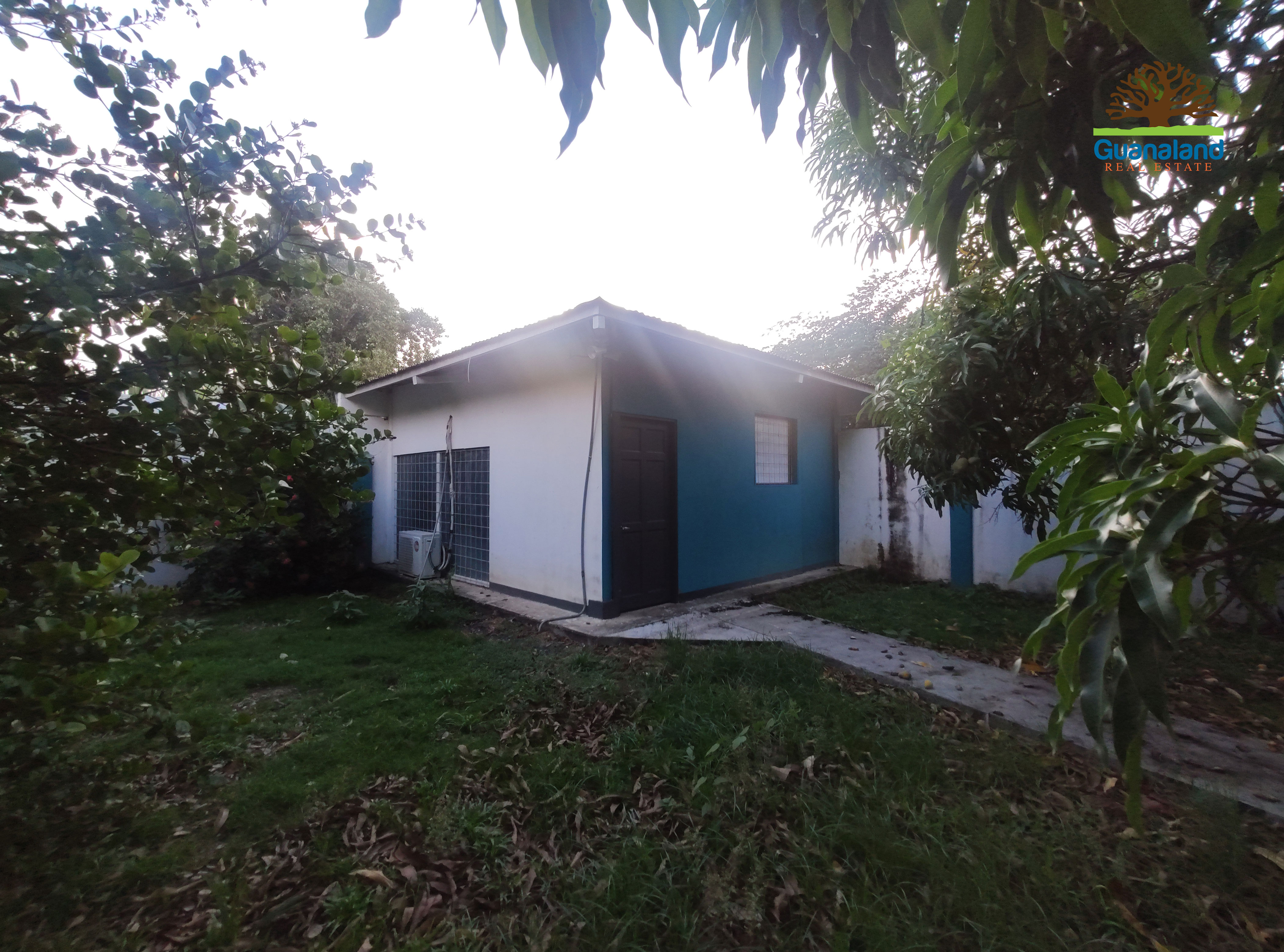 ALQUILER LOCAL COMERCIAL - AVE. 25 JULIO | LIBERIA