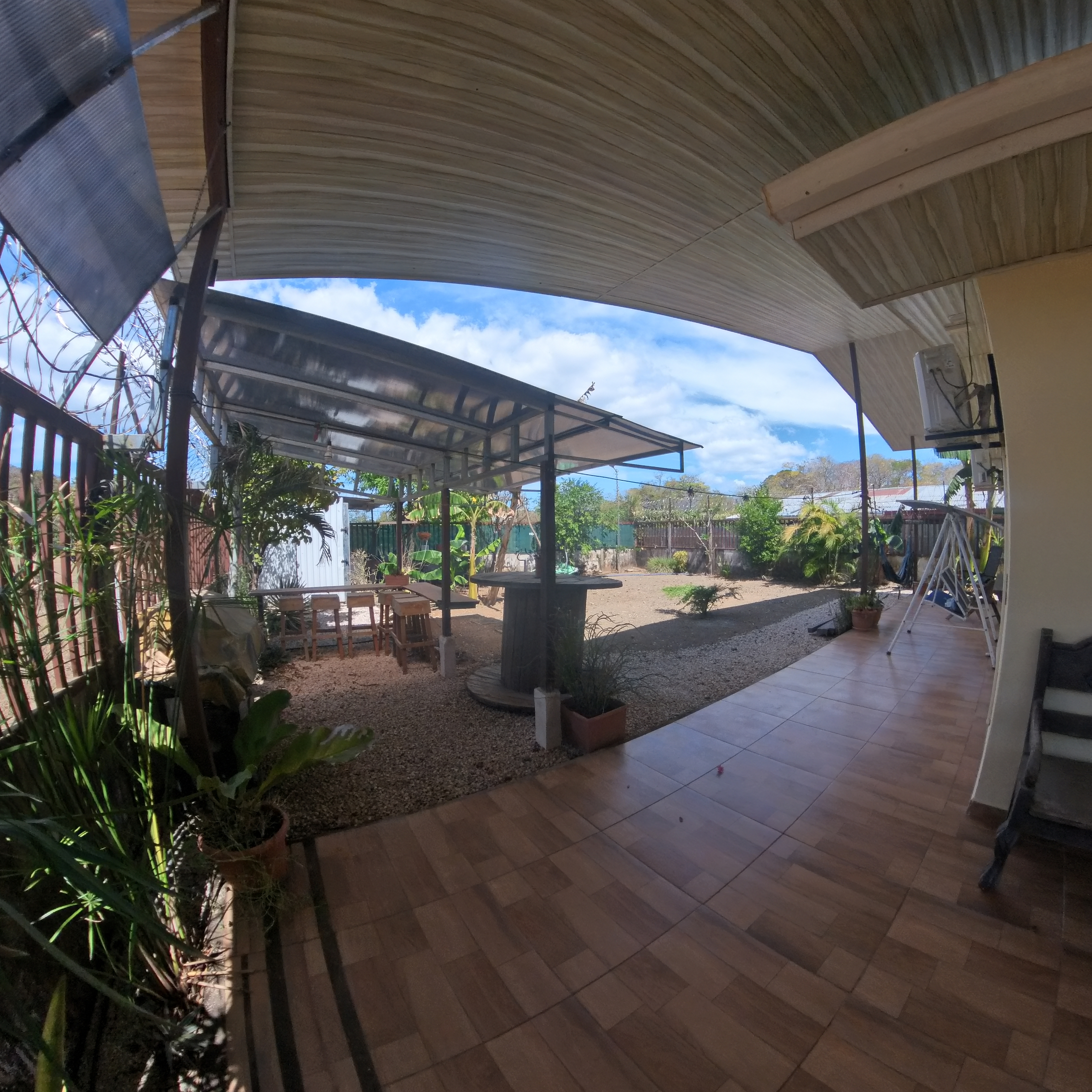 HERMOSA CASA EN VENTA TIPO QUINTA - FILADELFIA