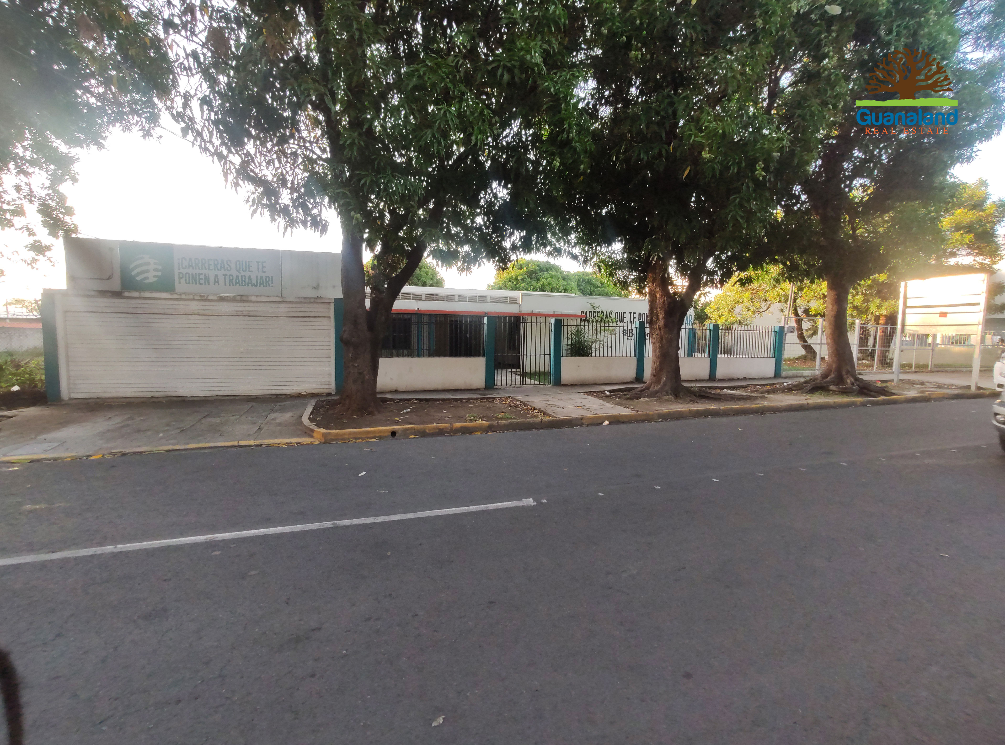 ALQUILER LOCAL COMERCIAL - AVE. 25 JULIO | LIBERIA