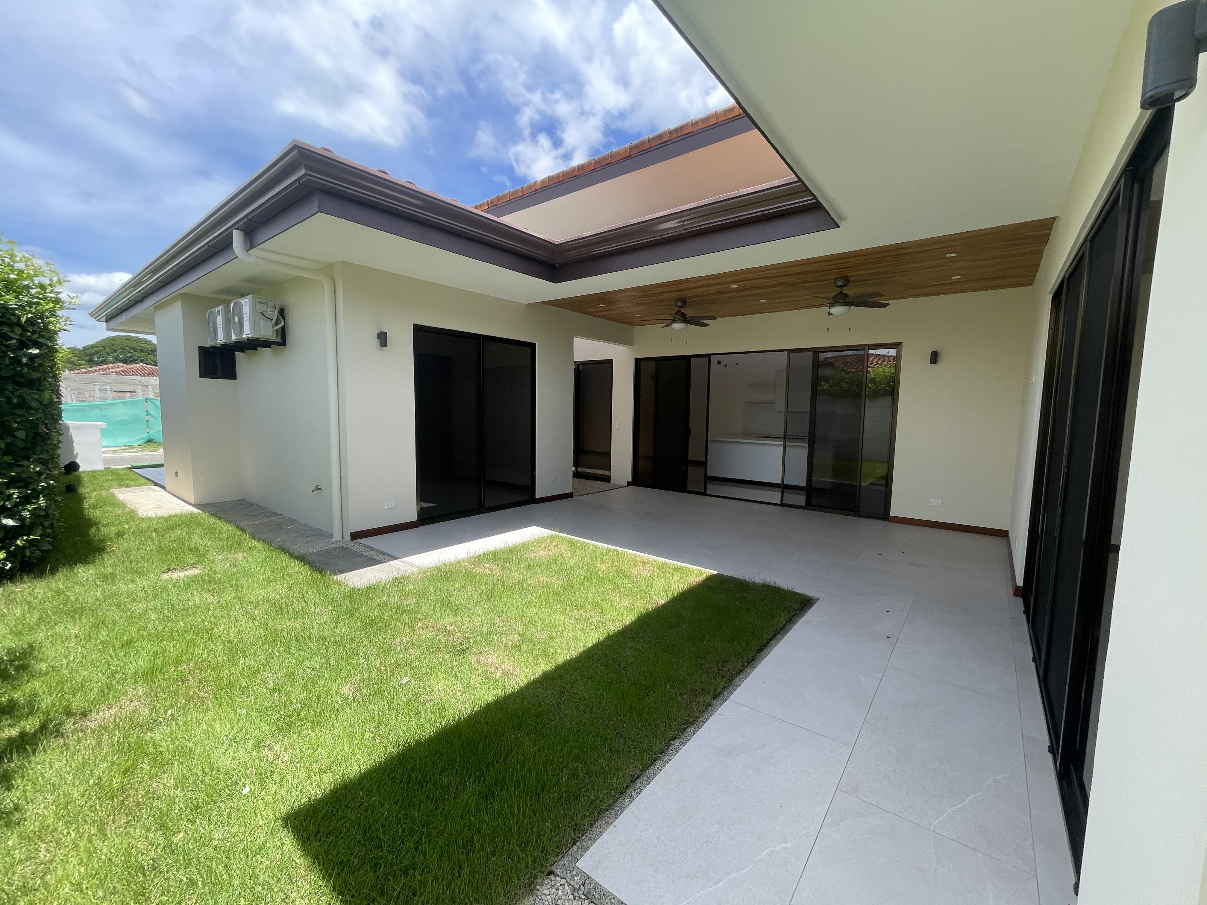 CONDOMINIO EN VENTA - PARQUE DEL ENCINO | LIBERIA