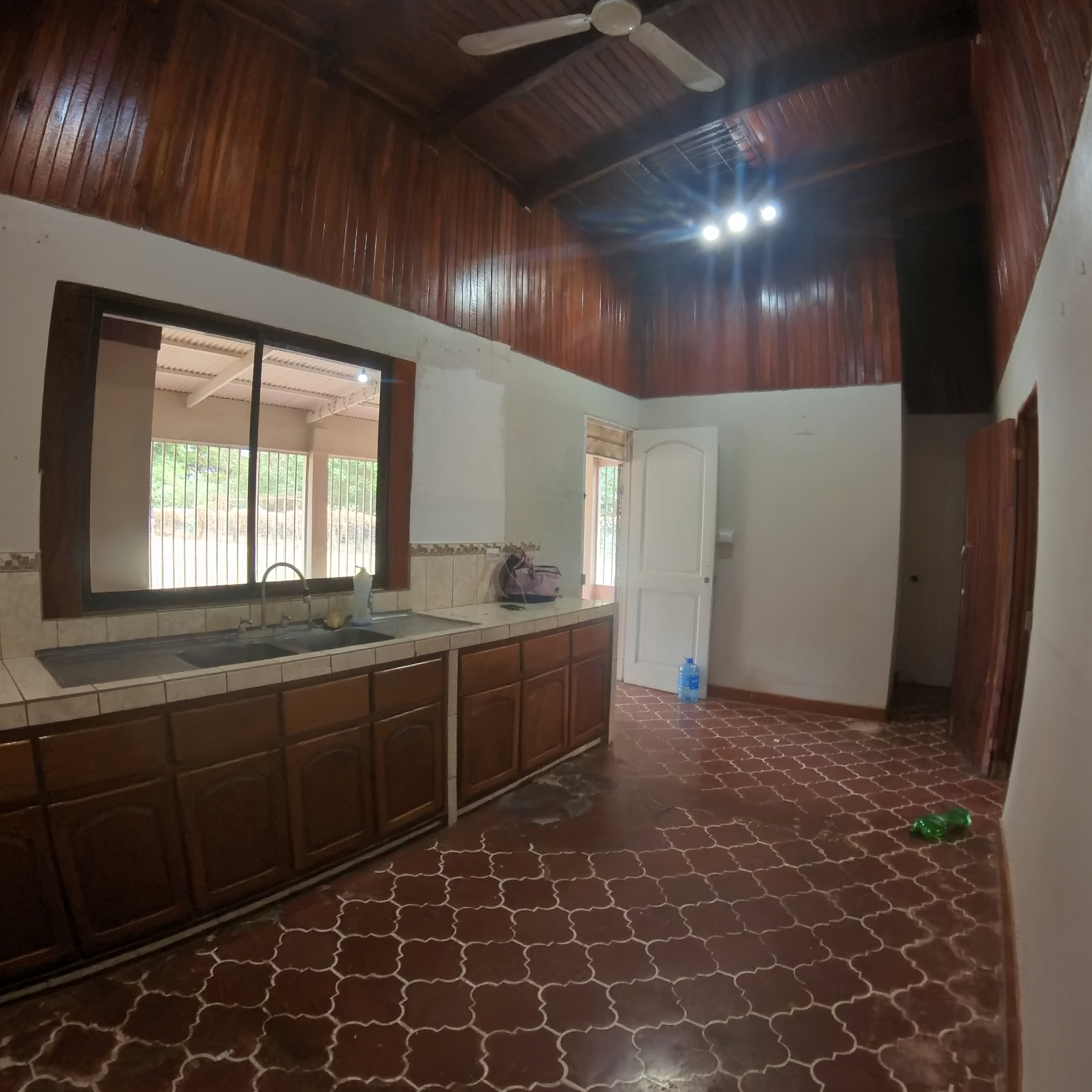 VENDO CASA TIPO QUINTA EN LA CARAÑA - LIBERIA