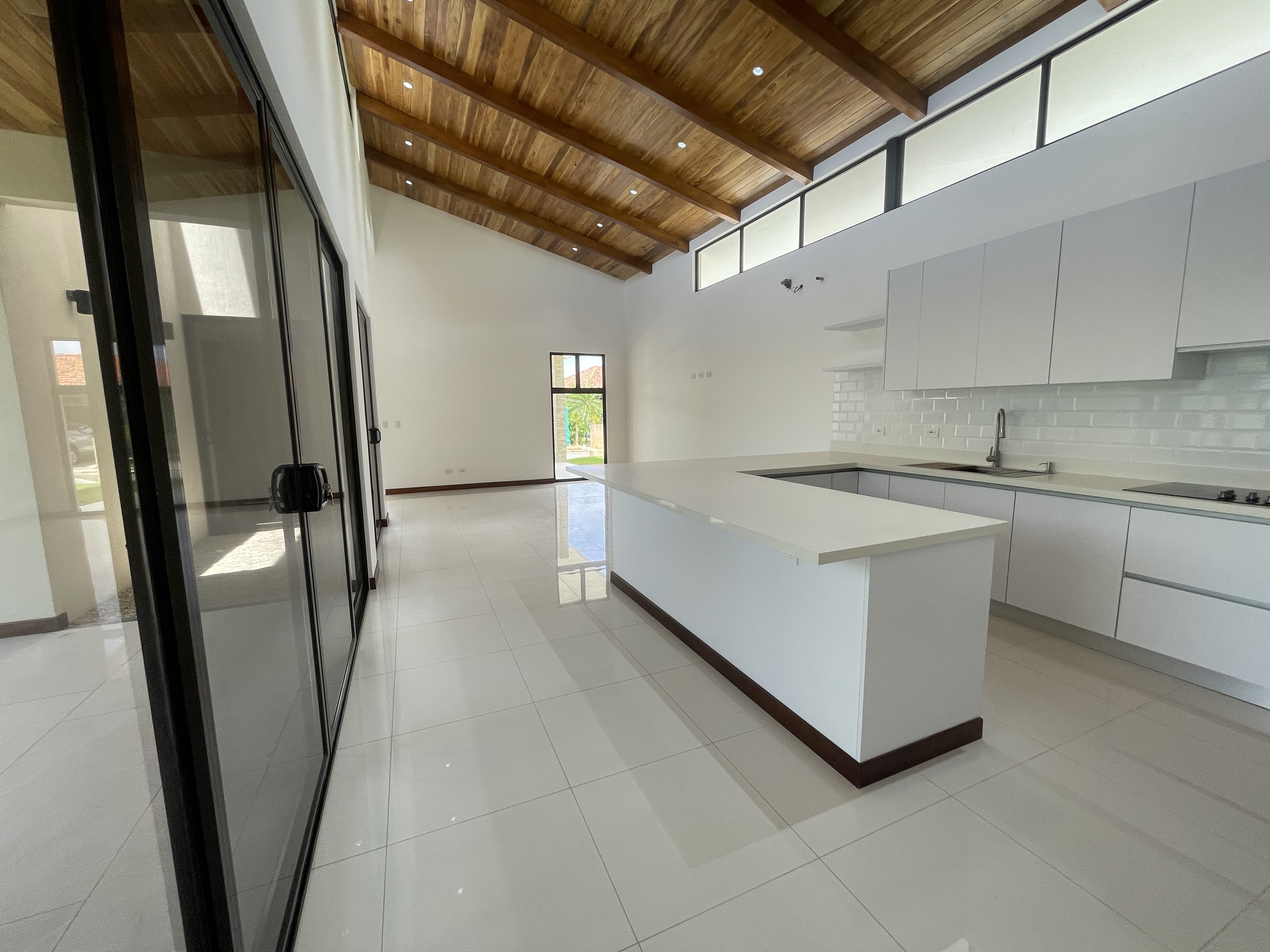 CONDOMINIO EN VENTA - PARQUE DEL ENCINO | LIBERIA