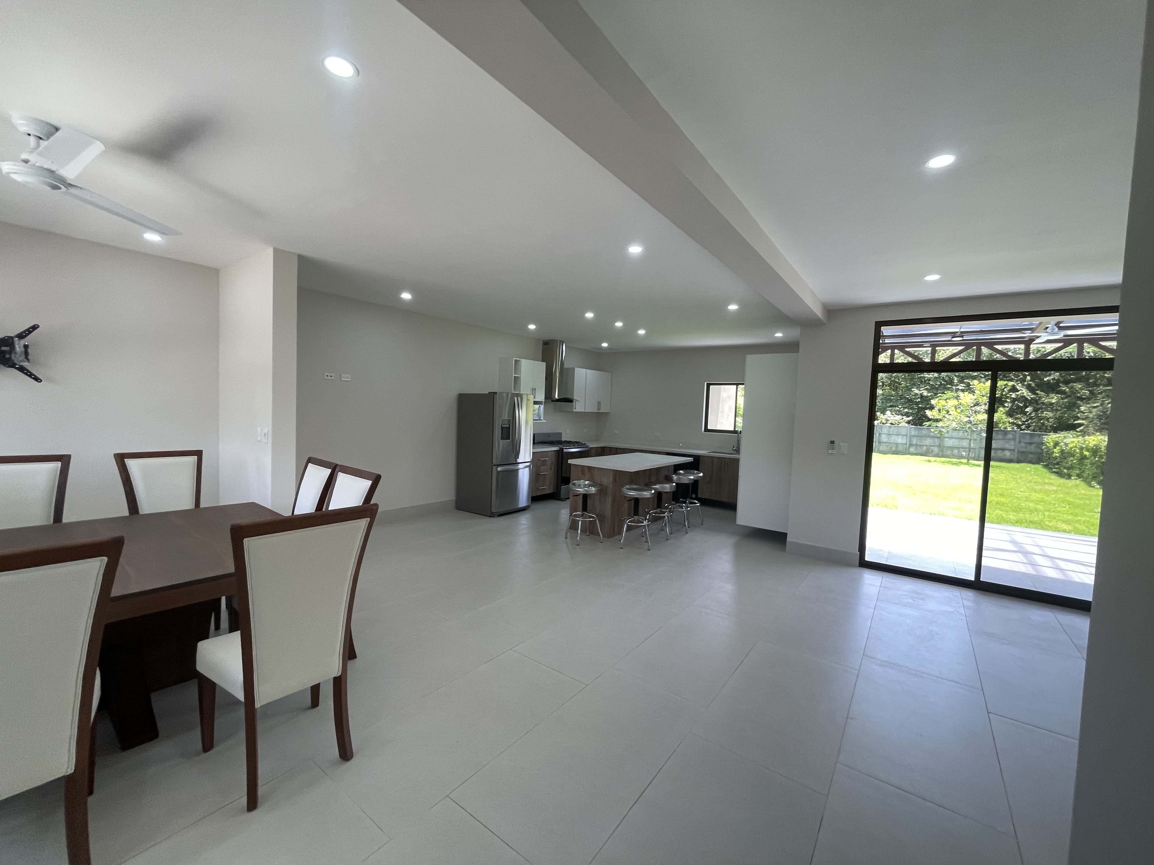 HOUSE FOR RENT IN CONDOMINIUM - TAYACAN | LIBERIA