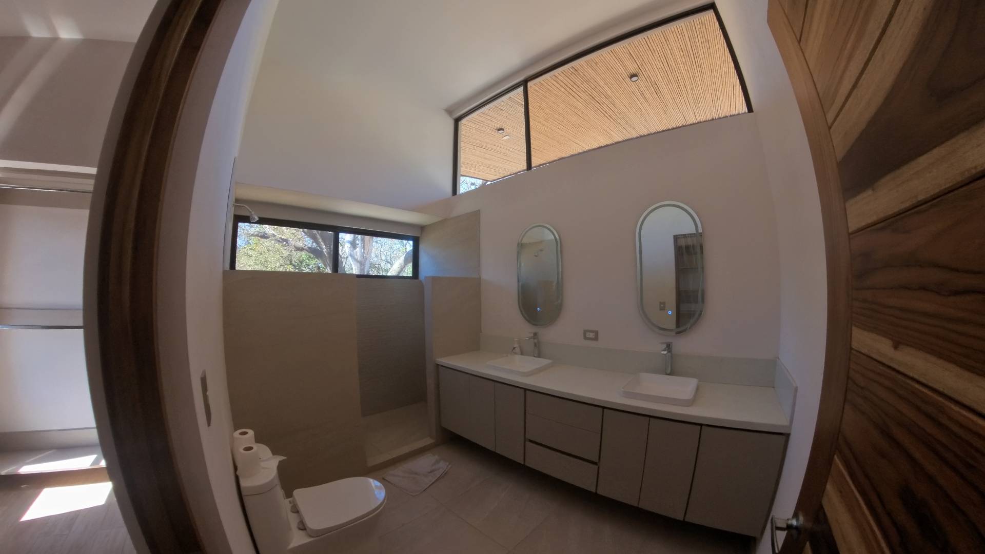 SE ALQUILA CASA EN CONDOMINIO COLONIA BLANCA EC - LIBERIA