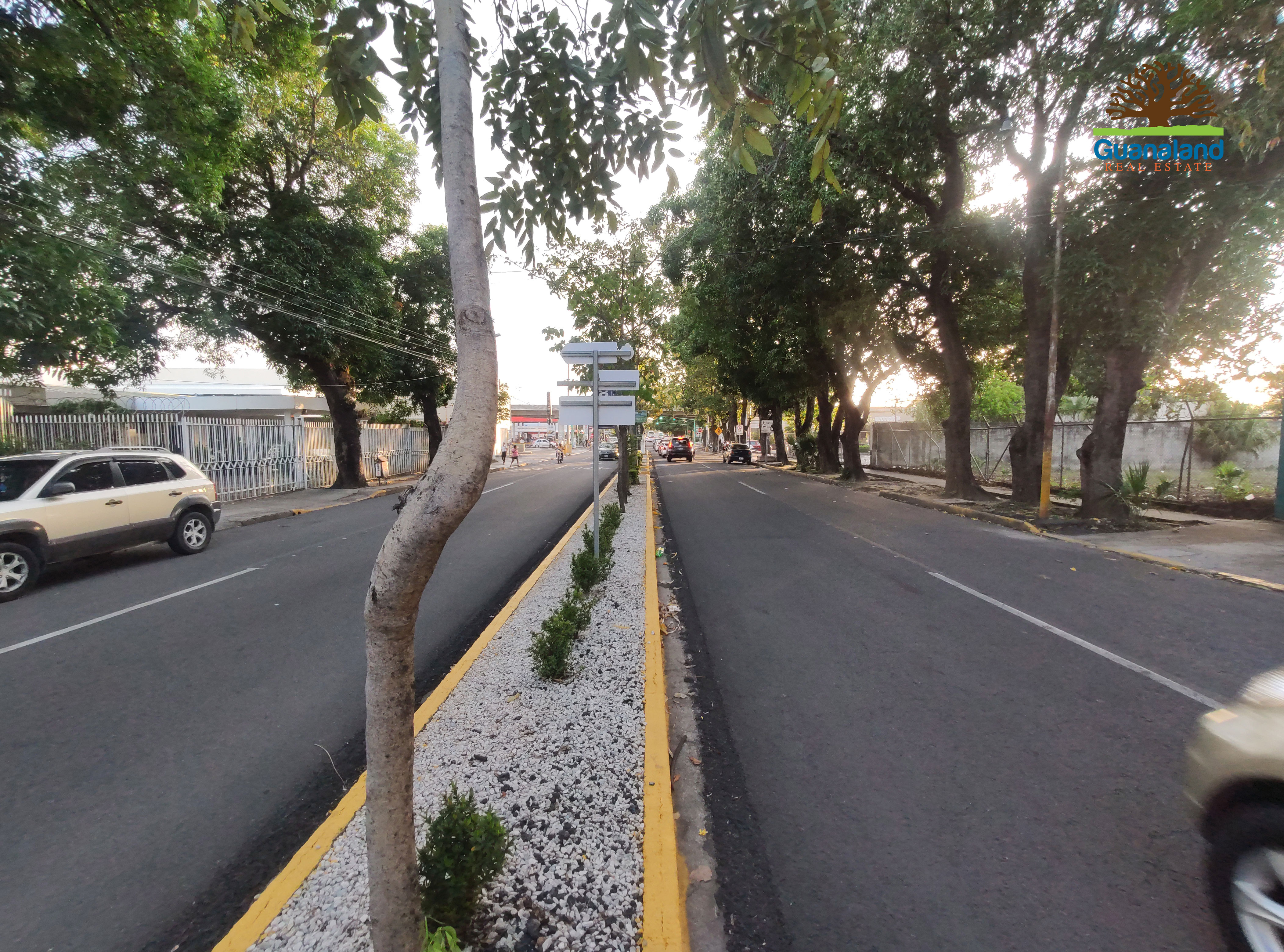 ALQUILER LOCAL COMERCIAL - AVE. 25 JULIO | LIBERIA