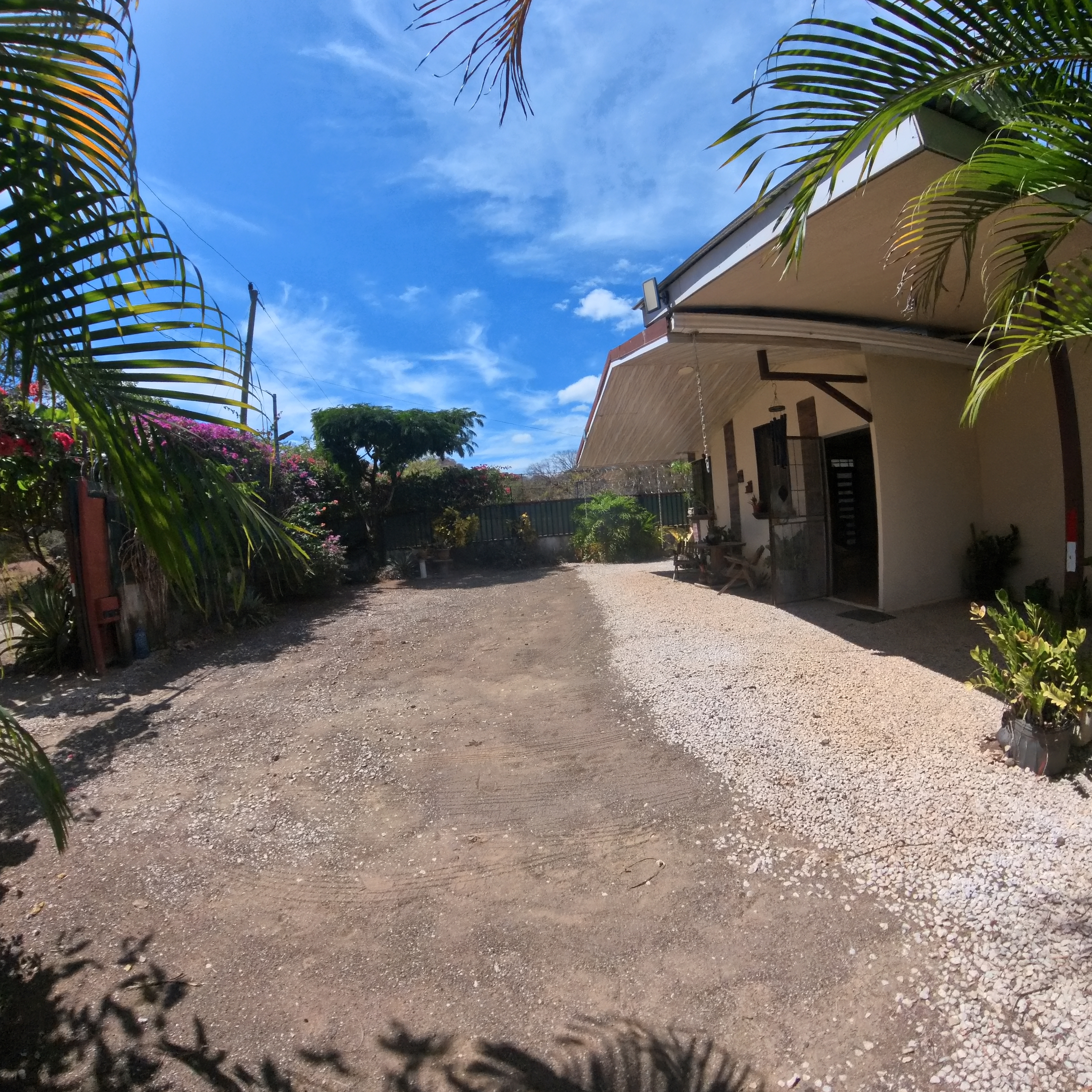 HERMOSA CASA EN VENTA TIPO QUINTA - FILADELFIA