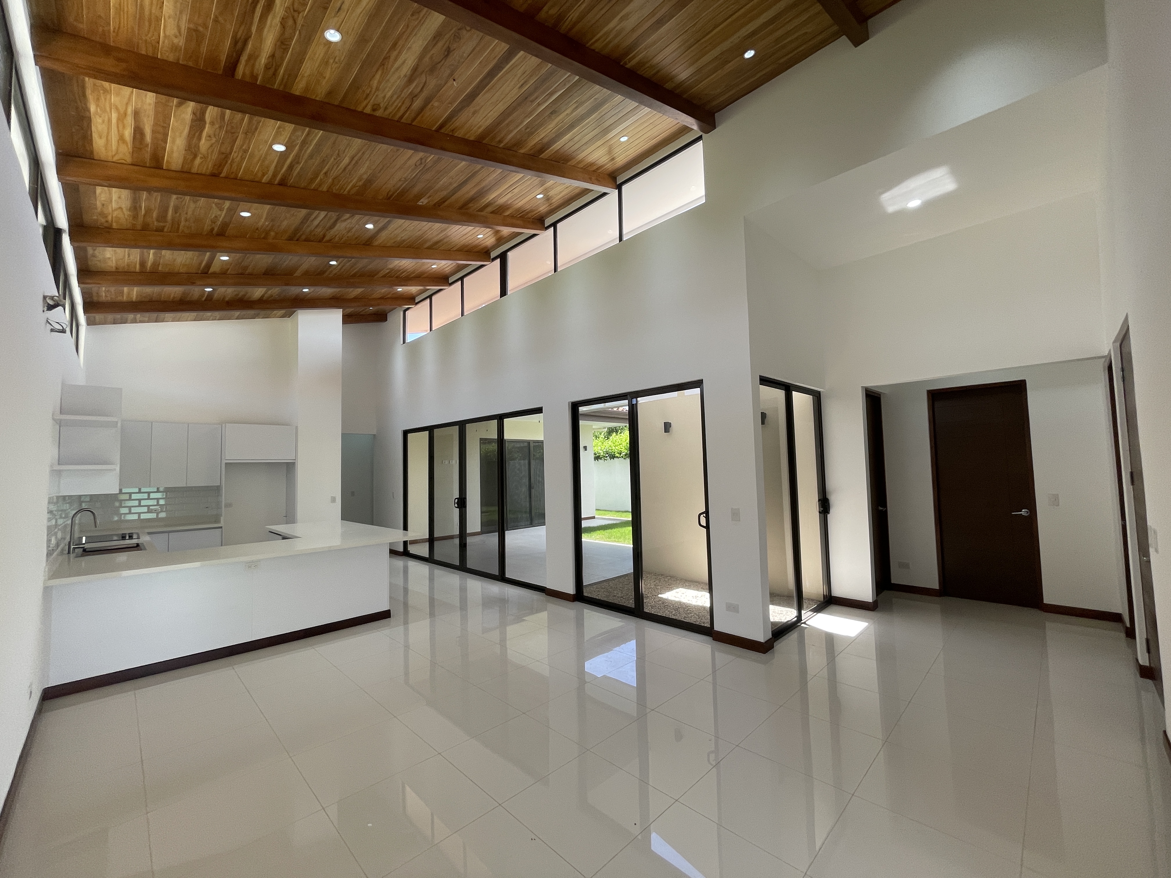 CONDOMINIO EN VENTA - PARQUE DEL ENCINO | LIBERIA