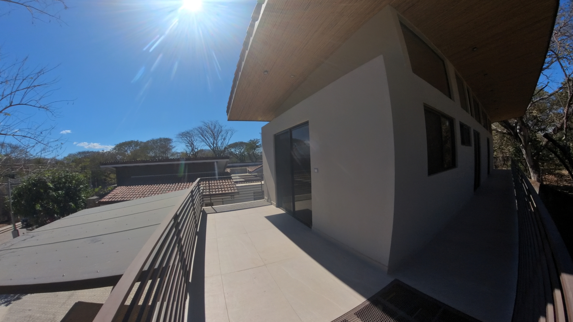 SE ALQUILA CASA EN CONDOMINIO COLONIA BLANCA EC - LIBERIA