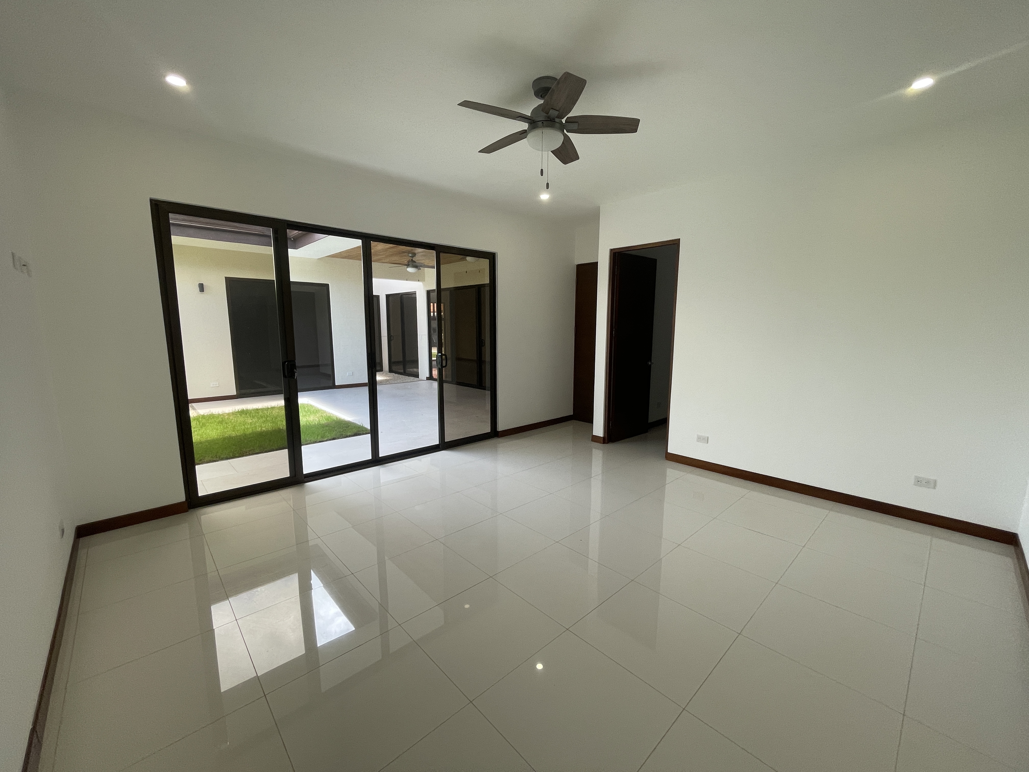 CONDOMINIO EN VENTA - PARQUE DEL ENCINO | LIBERIA