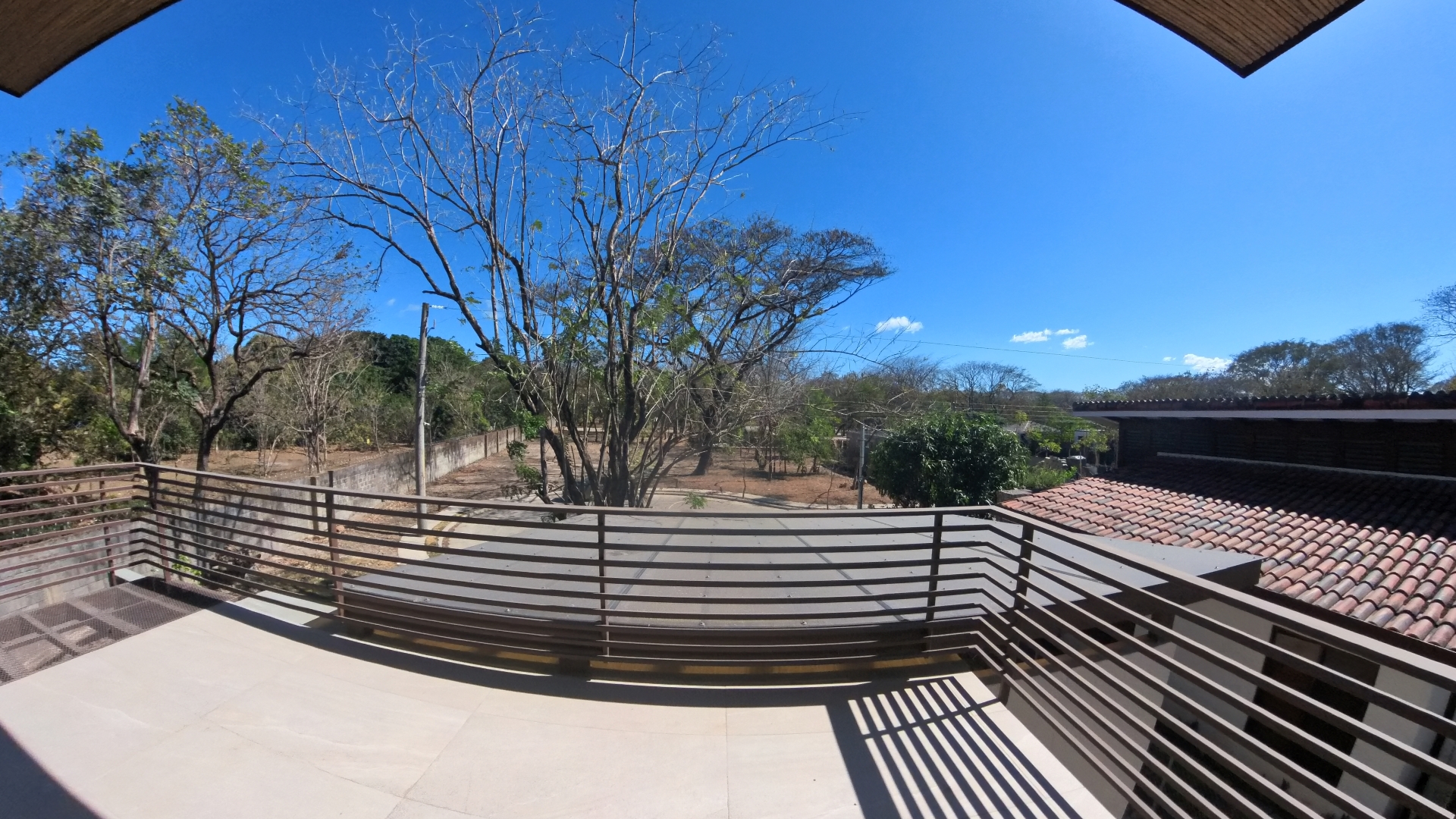 SE ALQUILA CASA EN CONDOMINIO COLONIA BLANCA EC - LIBERIA