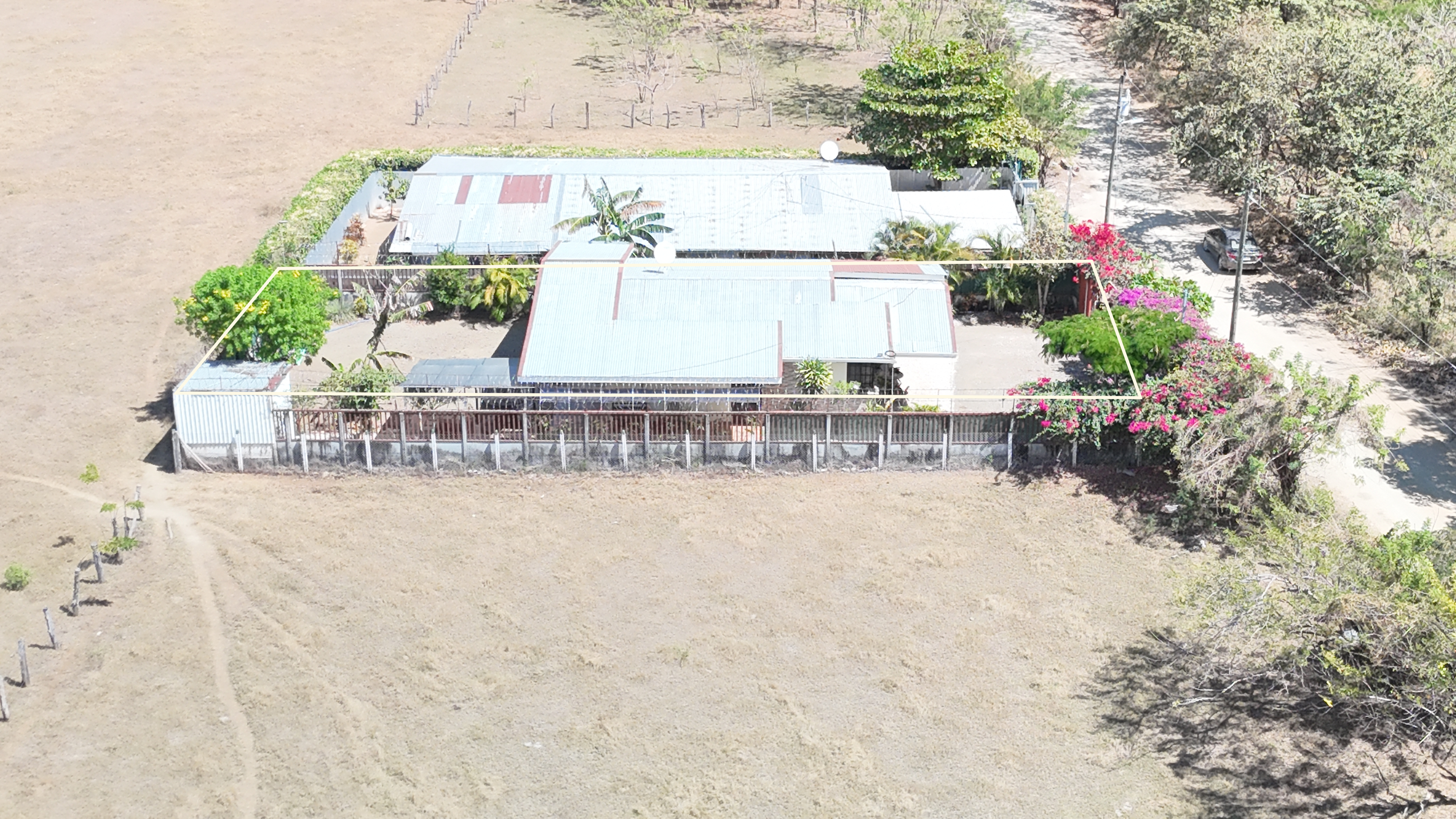 HERMOSA CASA EN VENTA TIPO QUINTA - FILADELFIA