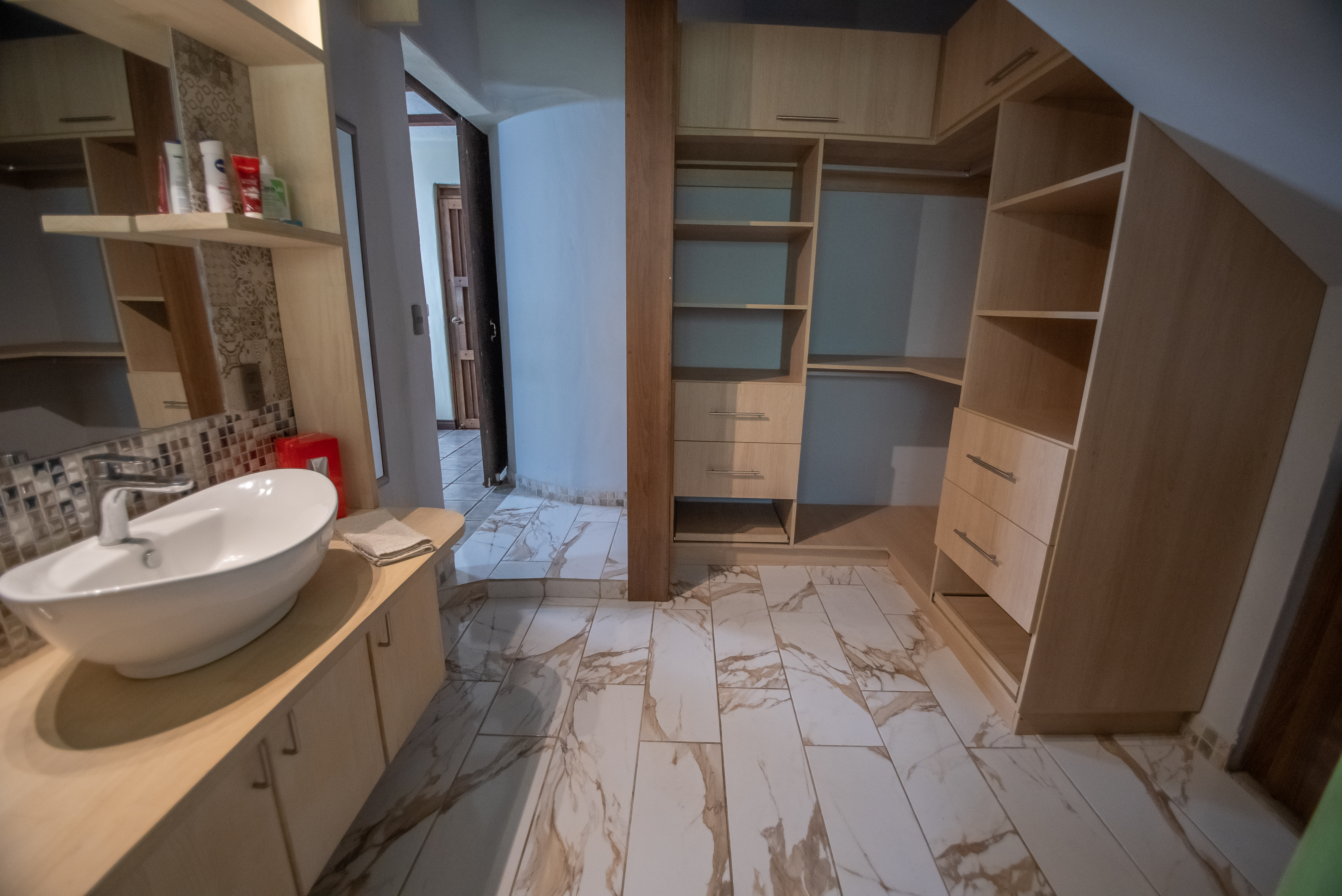 COUNTRY SIDE HOME FOR SALE - GUADALUPE | LIBERIA