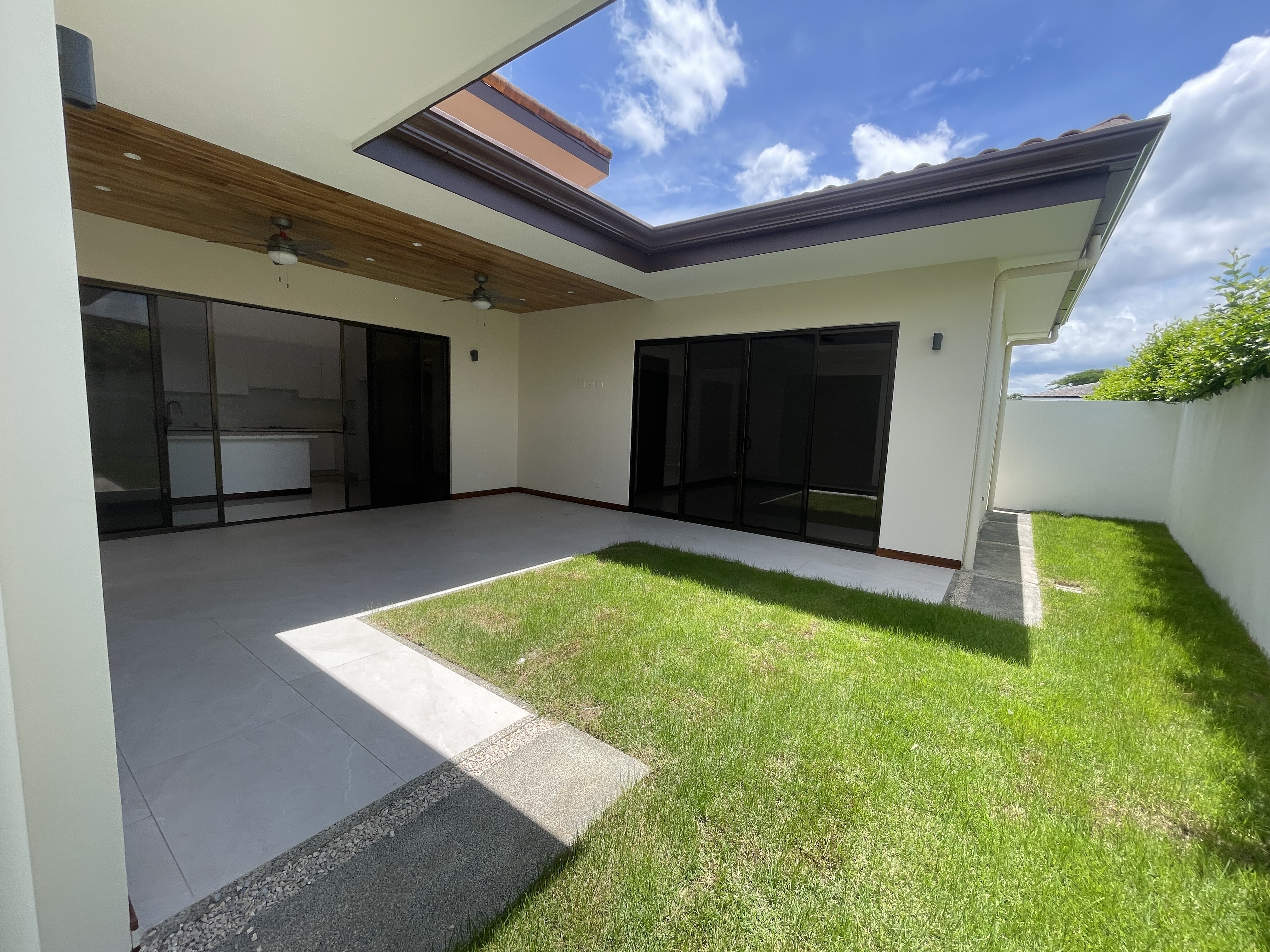 CONDOMINIO EN VENTA - PARQUE DEL ENCINO | LIBERIA