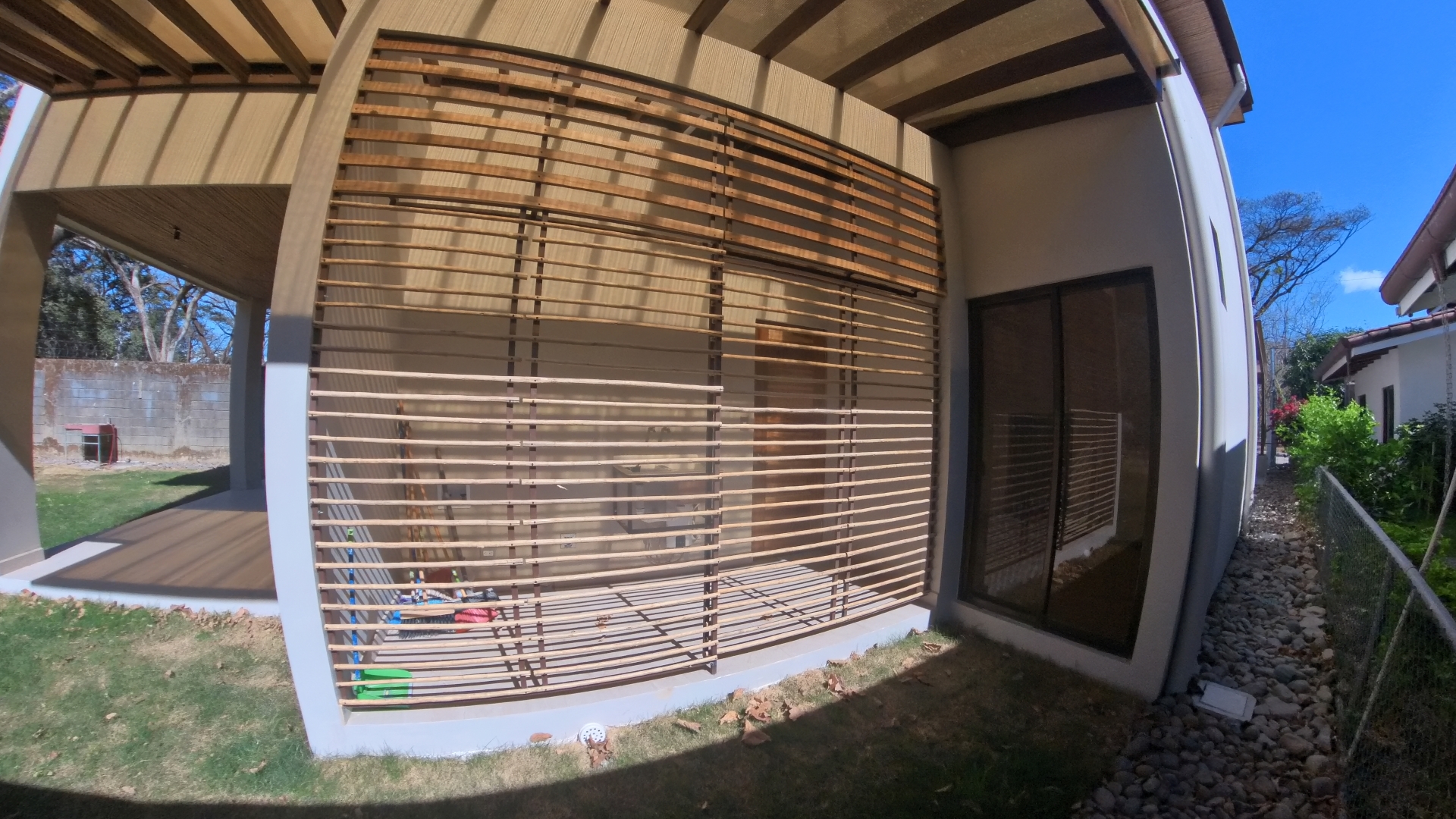 SE ALQUILA CASA EN CONDOMINIO COLONIA BLANCA EC - LIBERIA