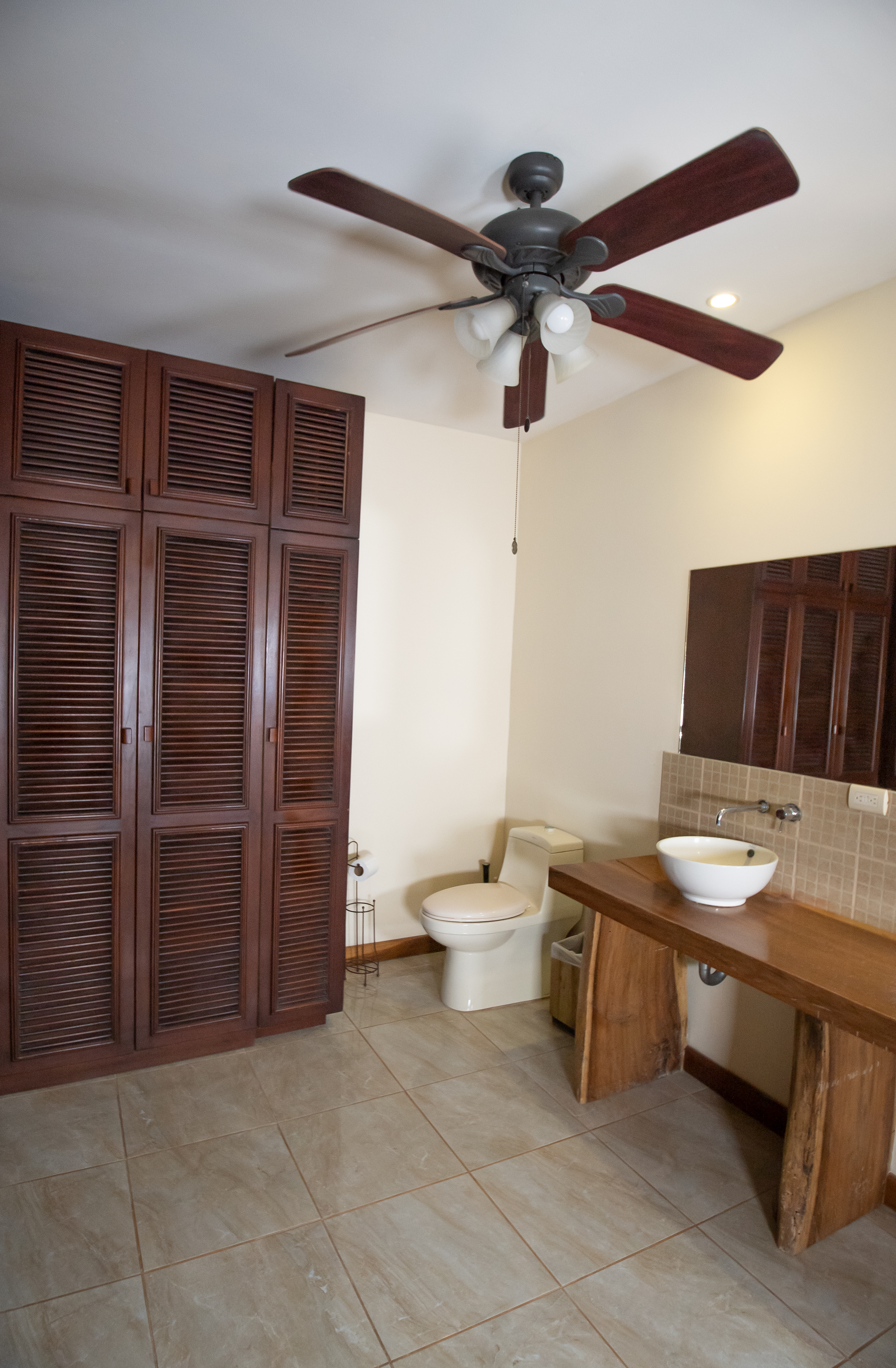 COUNTRY SIDE HOME FOR SALE - GUADALUPE | LIBERIA