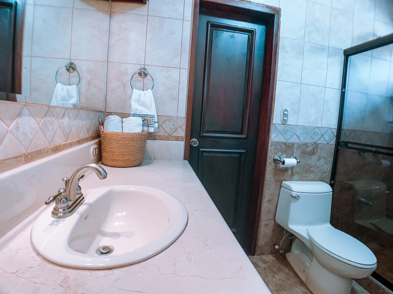 CASA EN ALQUILER - CAÑON DE LA VIEJA  CURUBANDE | LIBERIA