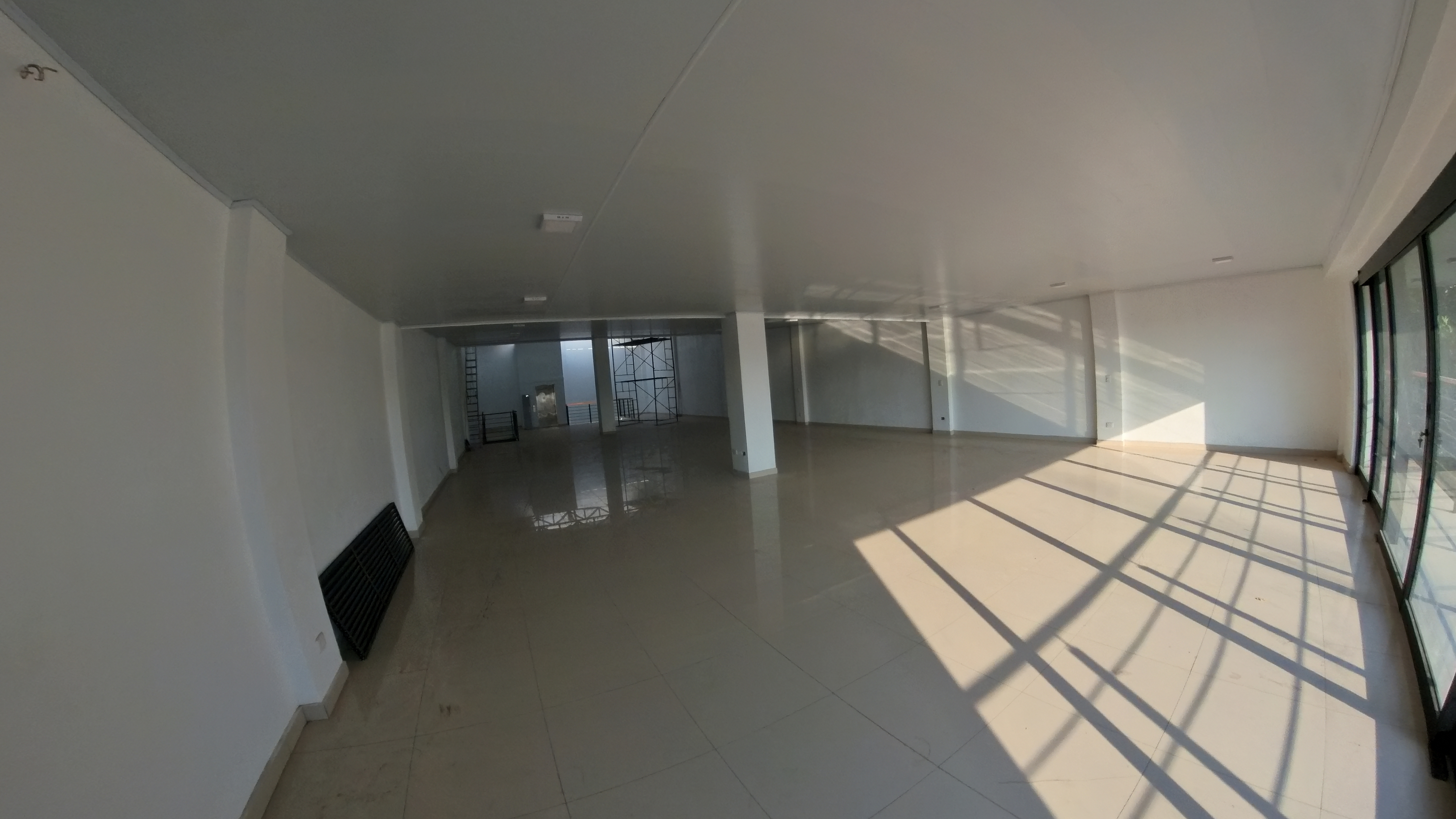 Commercial Rental Opportunity in Liberia – Ideal for Offices or Retail