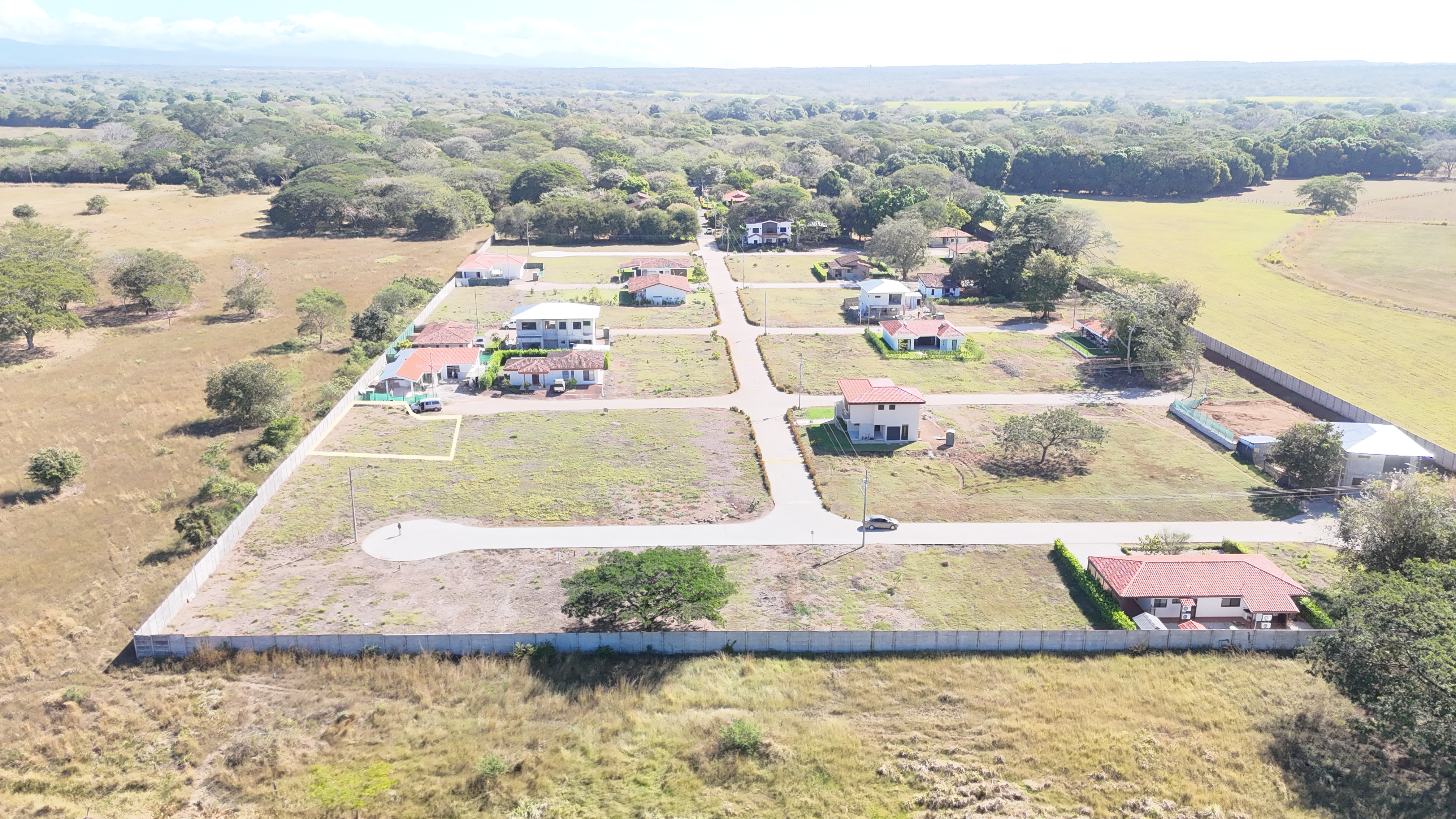 LOTE EN VENTA CONDOMINIO LA TAHONA - COMUNIDAD