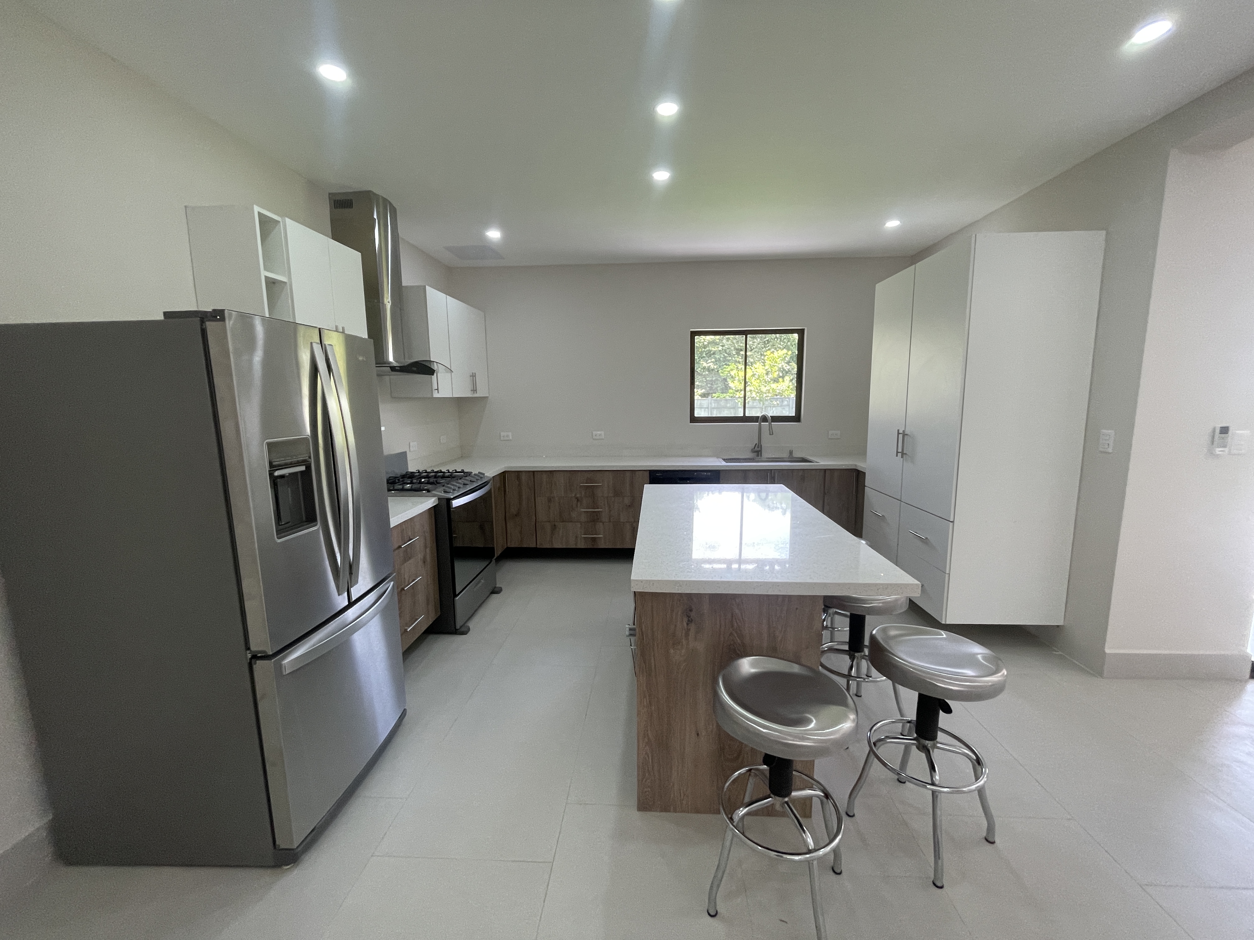 HOUSE FOR RENT IN CONDOMINIUM - TAYACAN | LIBERIA