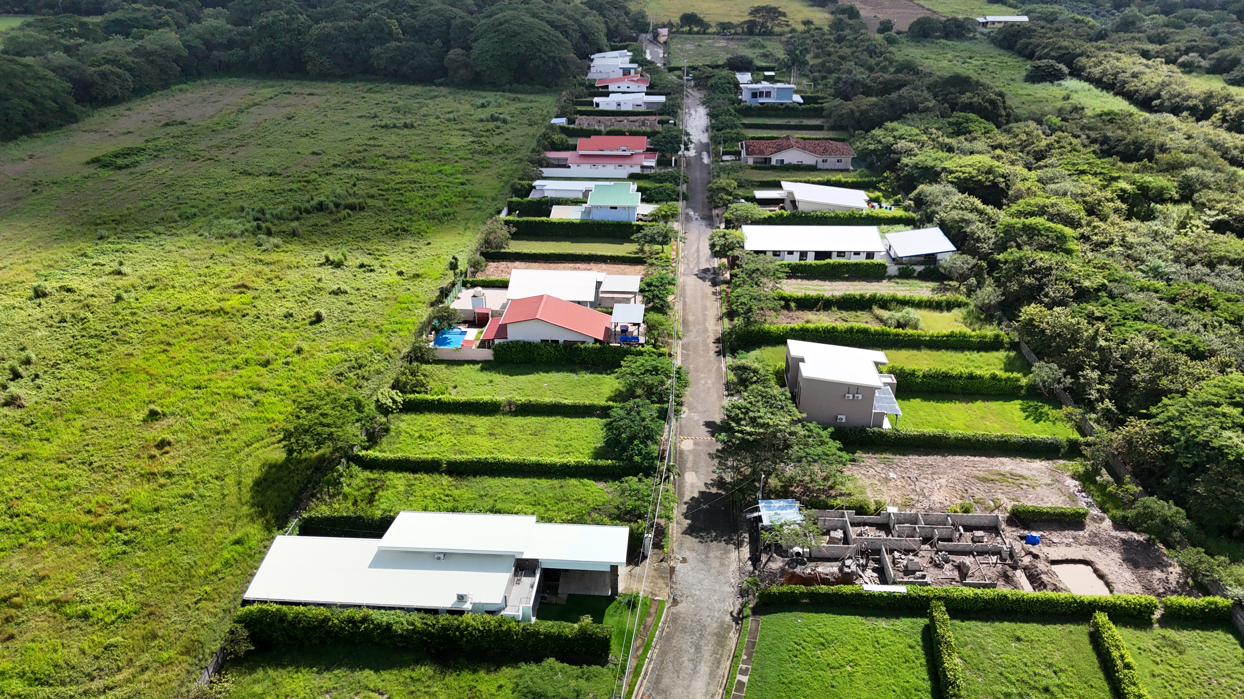 HOUSE FOR RENT IN CONDOMINIUM - TAYACAN | LIBERIA