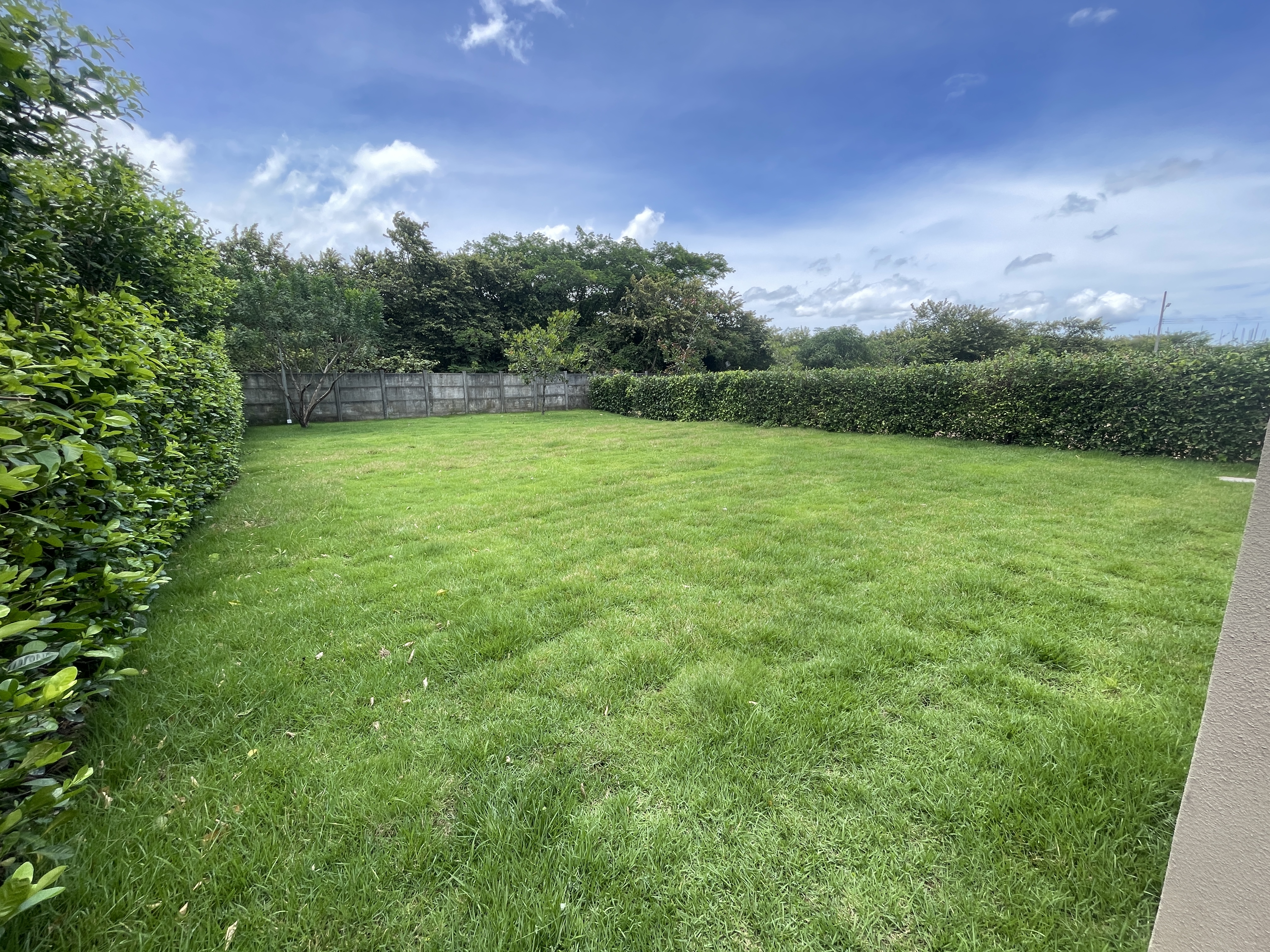 HOUSE FOR RENT IN CONDOMINIUM - TAYACAN | LIBERIA