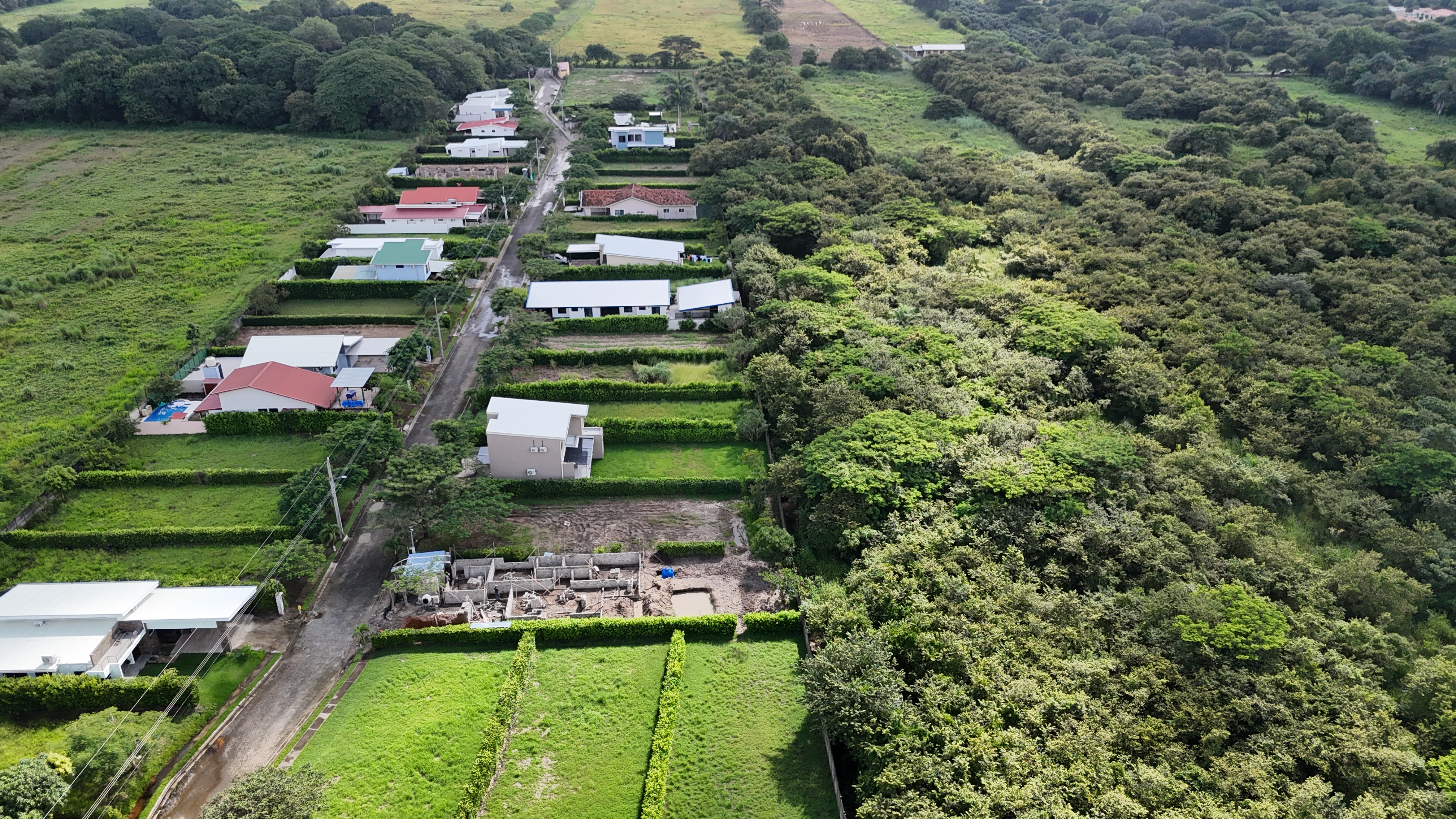 HOUSE FOR RENT IN CONDOMINIUM - TAYACAN | LIBERIA