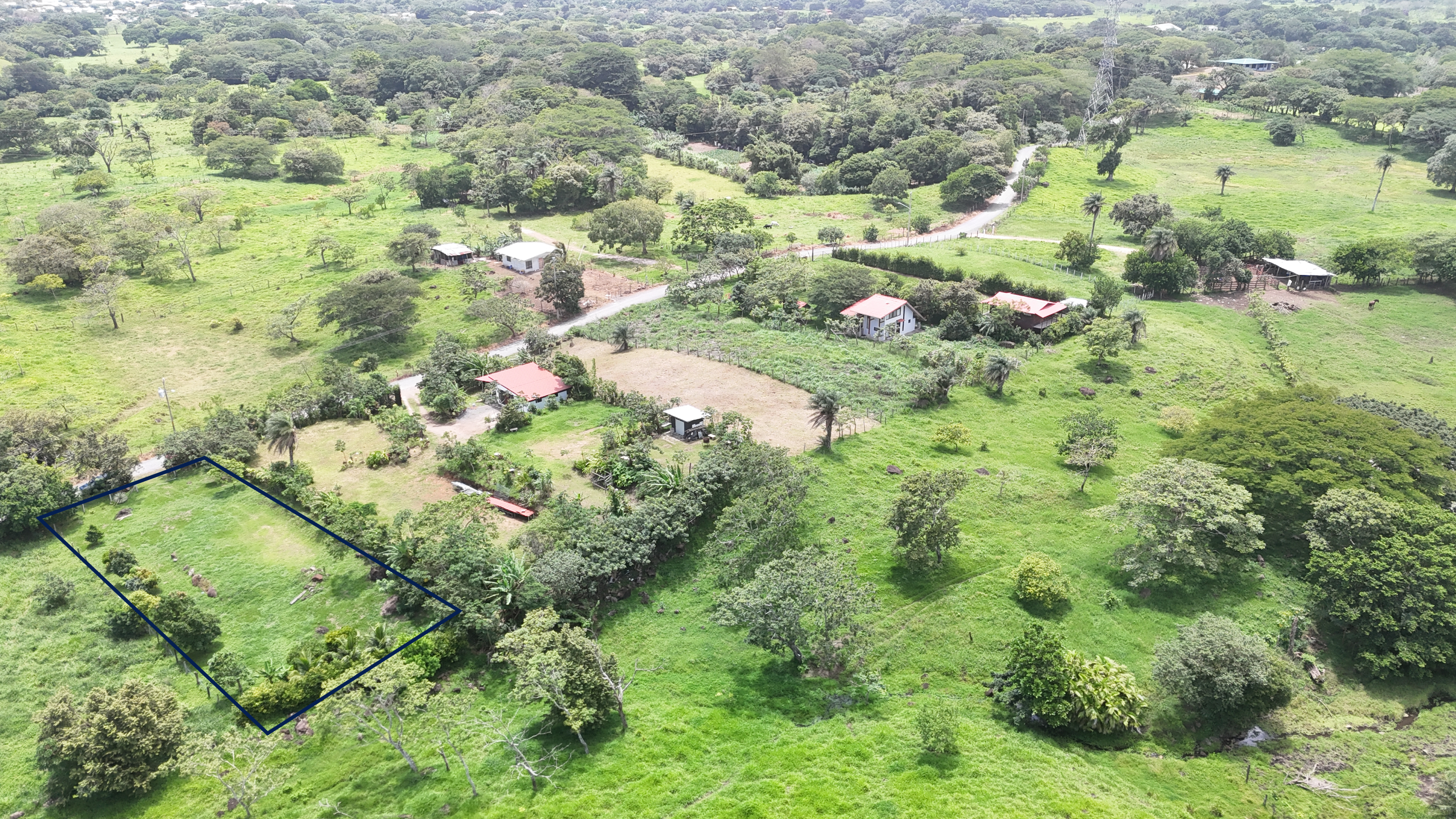 LOTE EN VENTA - FORTUNA | BAGACES