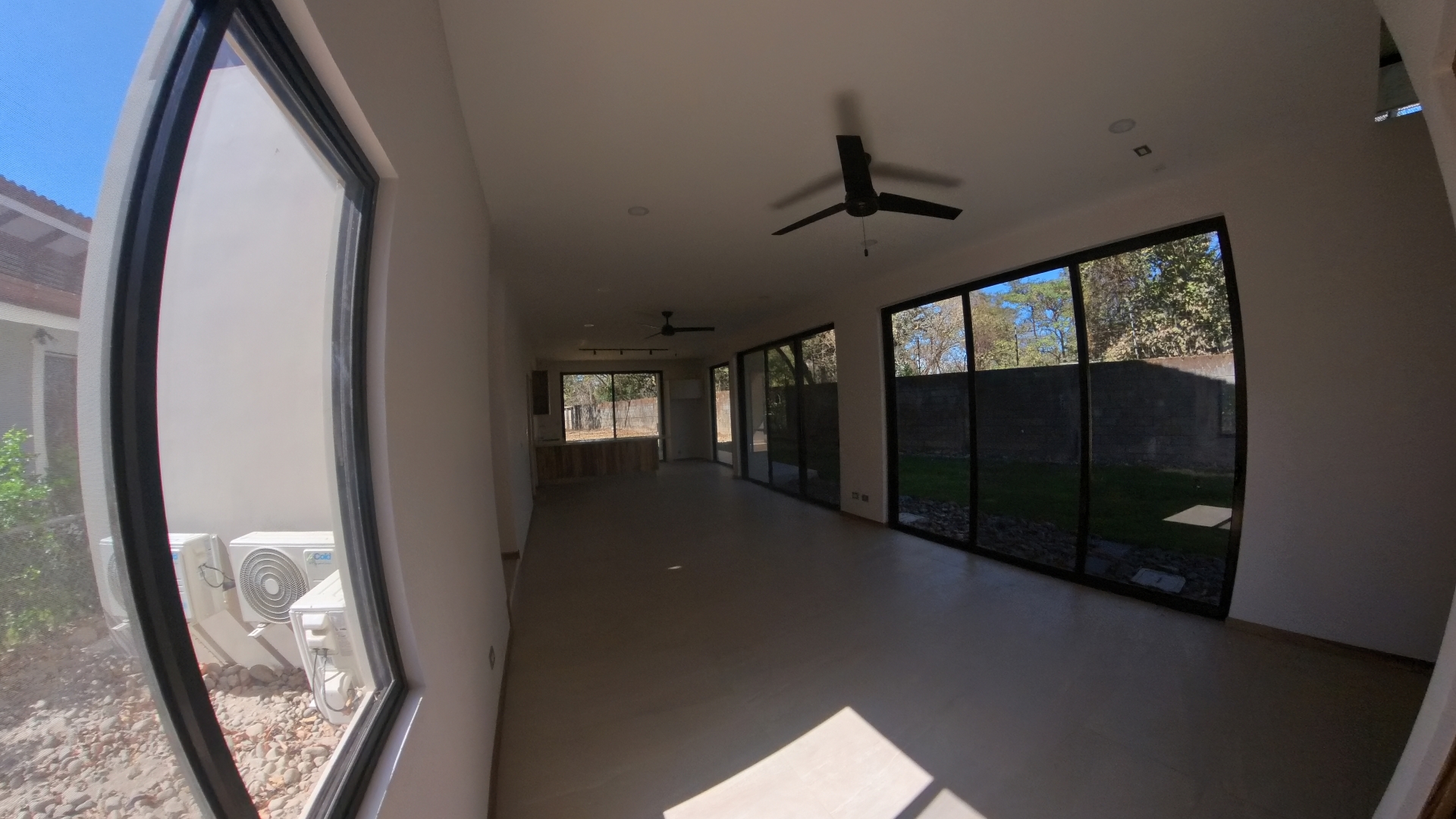 SE ALQUILA CASA EN CONDOMINIO COLONIA BLANCA EC - LIBERIA