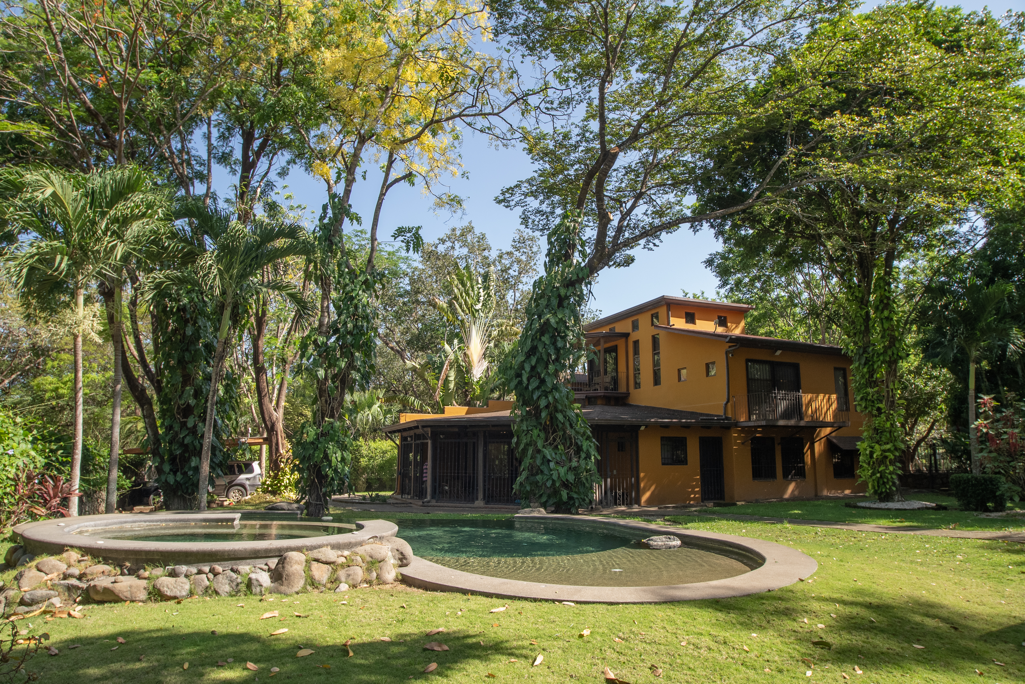 COUNTRY SIDE HOME FOR SALE - GUADALUPE | LIBERIA