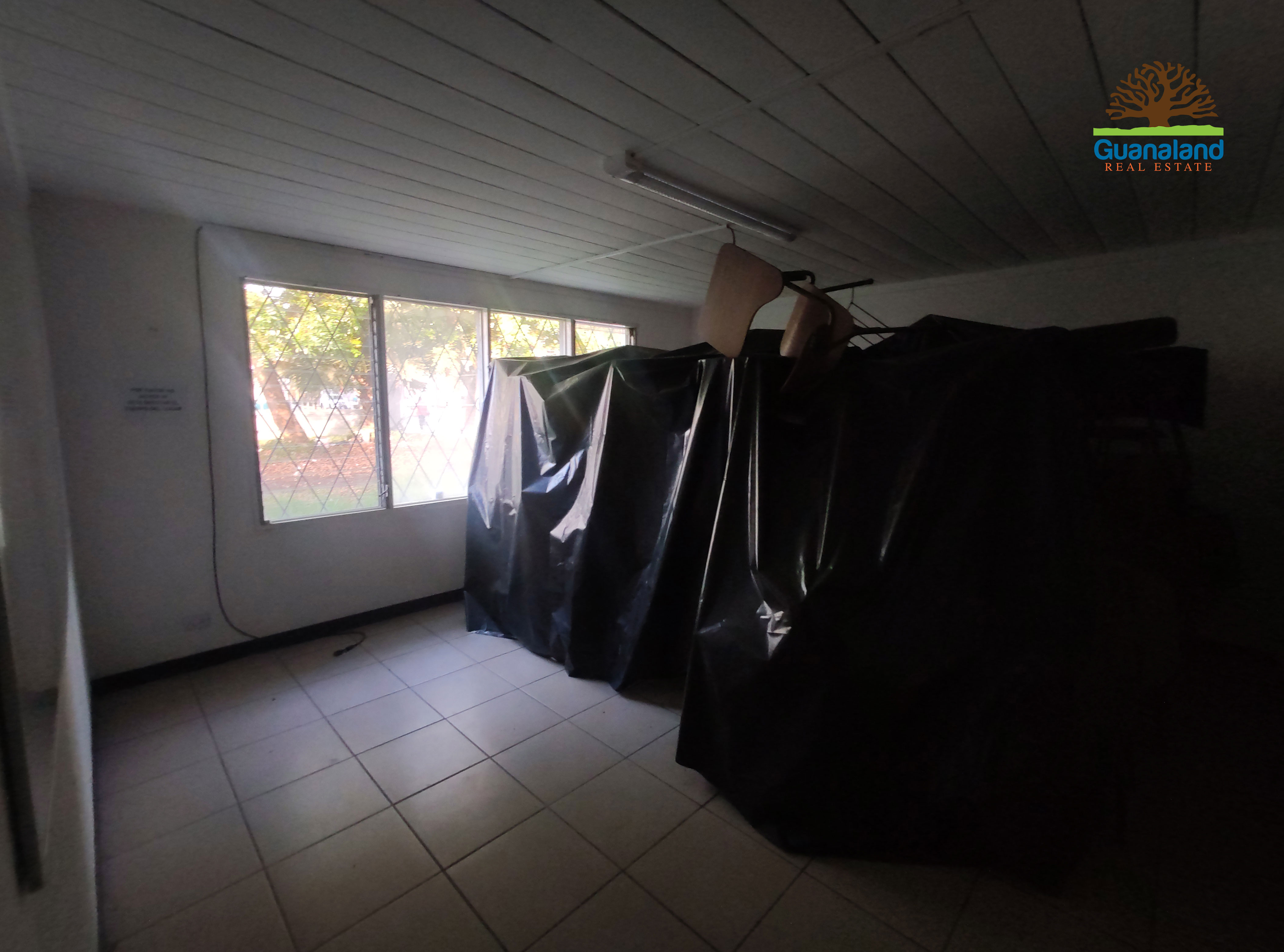 ALQUILER LOCAL COMERCIAL - AVE. 25 JULIO | LIBERIA