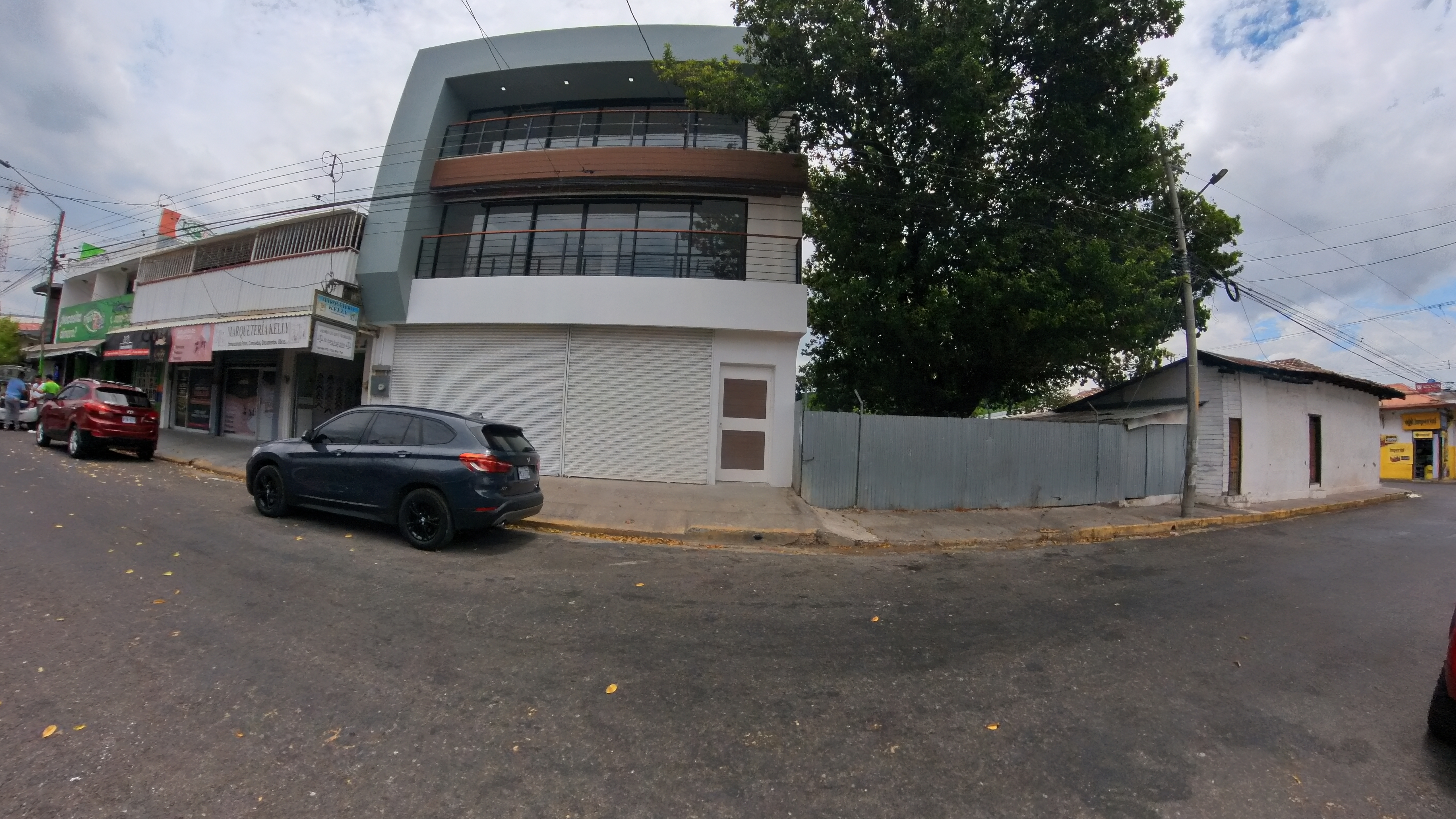 Commercial Rental Opportunity in Liberia – Ideal for Offices or Retail