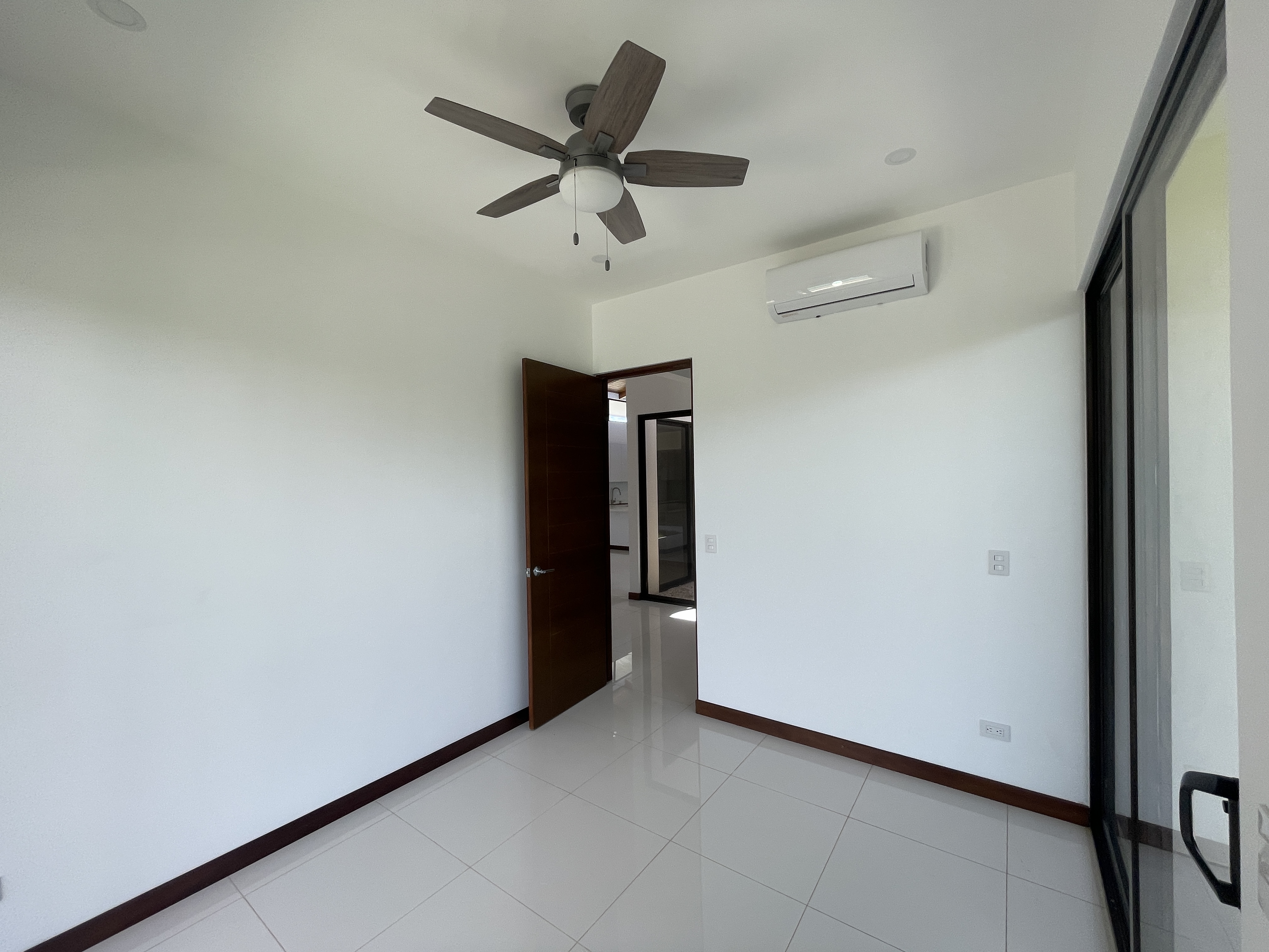 CONDOMINIO EN VENTA - PARQUE DEL ENCINO | LIBERIA