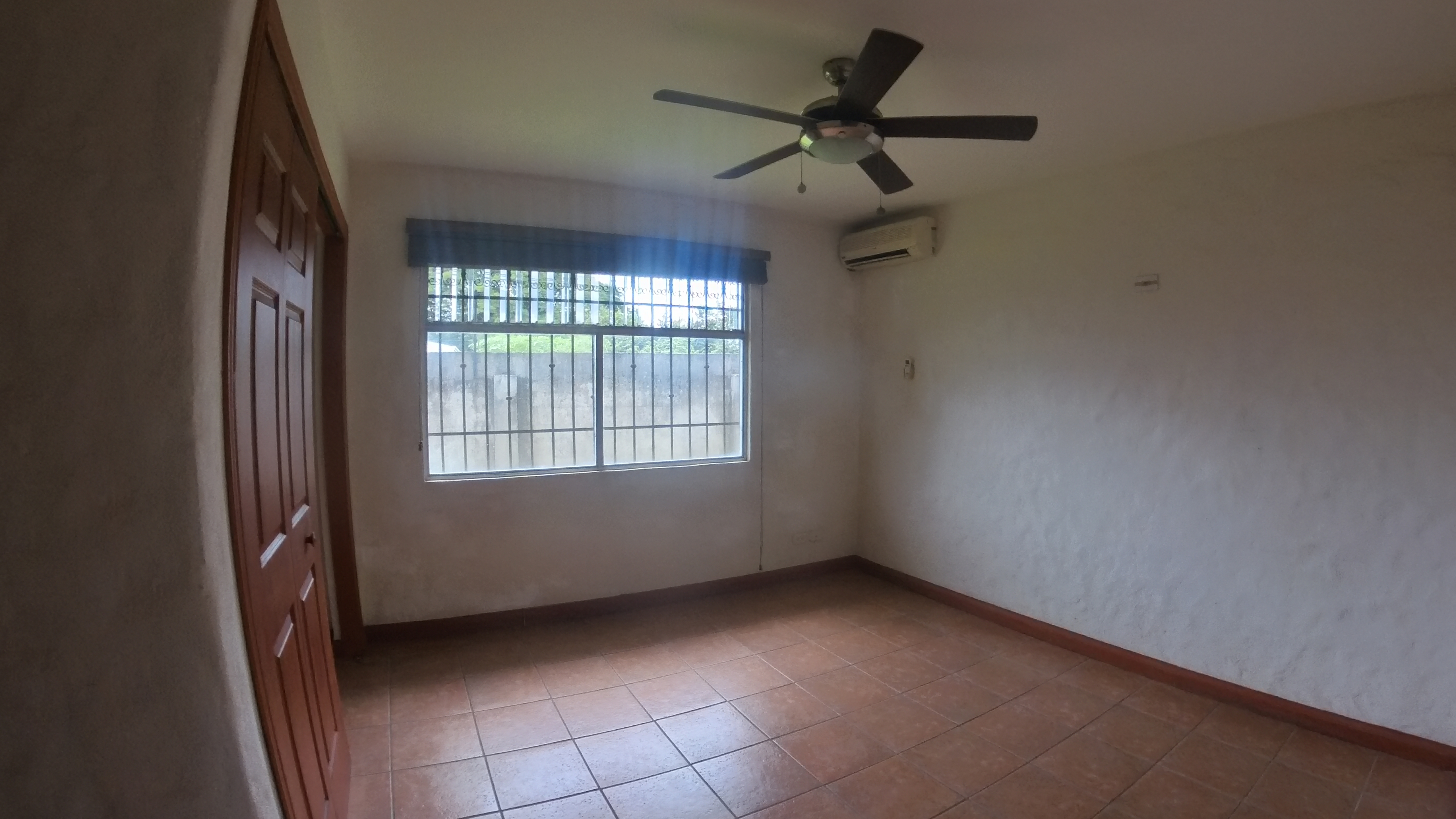 CASA EN VENTA RESIDENCIAL EL REAL - LIBERIA