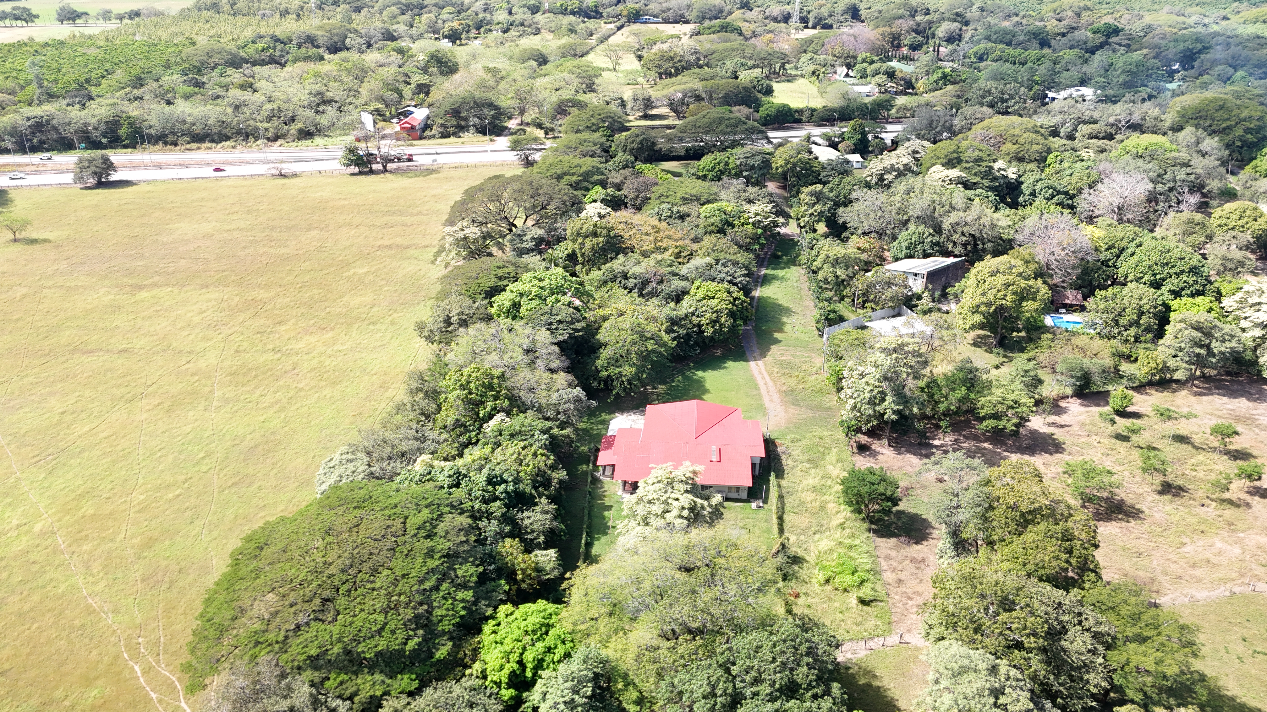 VENDO CASA TIPO QUINTA EN LA CARAÑA - LIBERIA