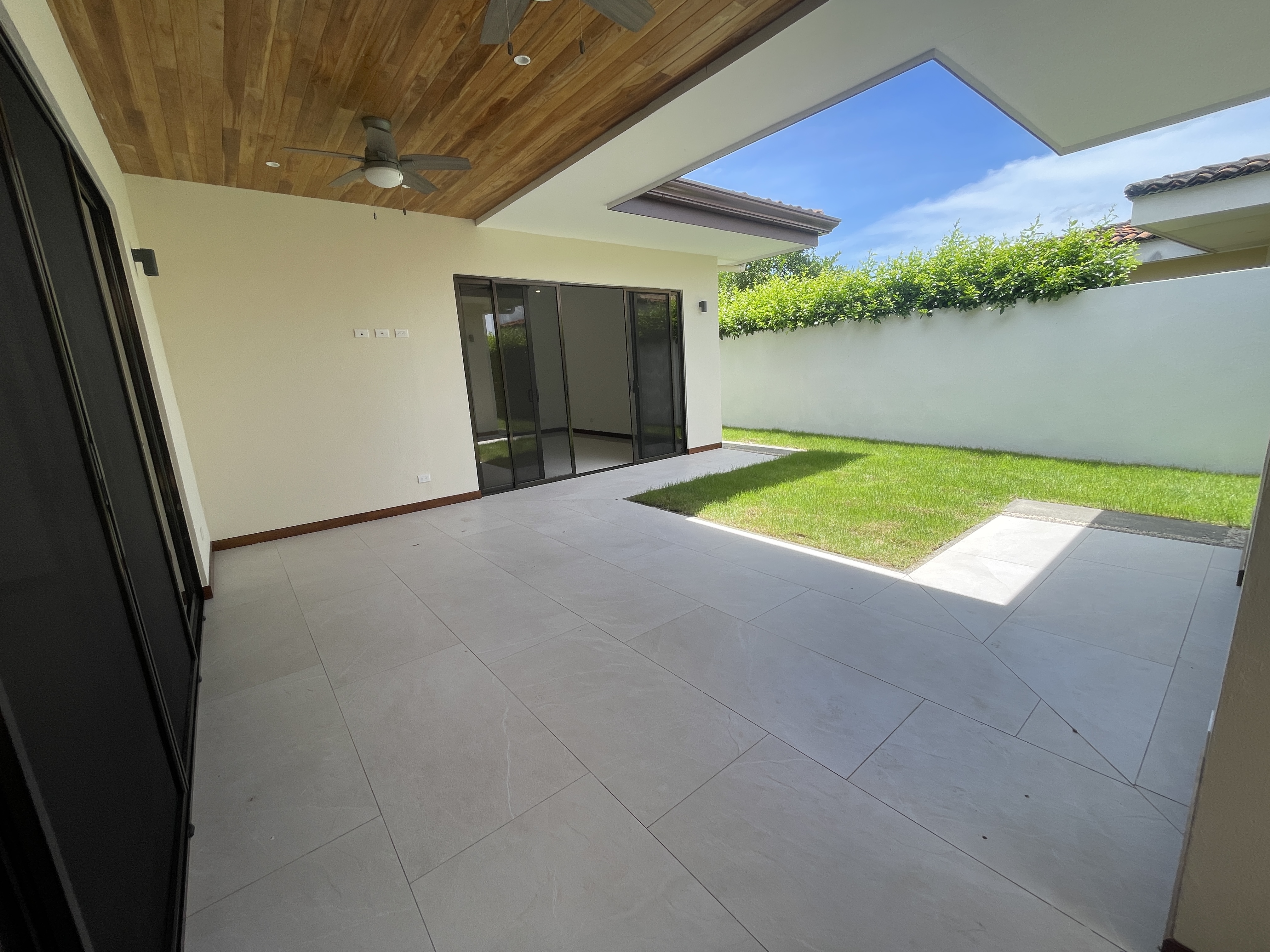 CONDOMINIO EN VENTA - PARQUE DEL ENCINO | LIBERIA