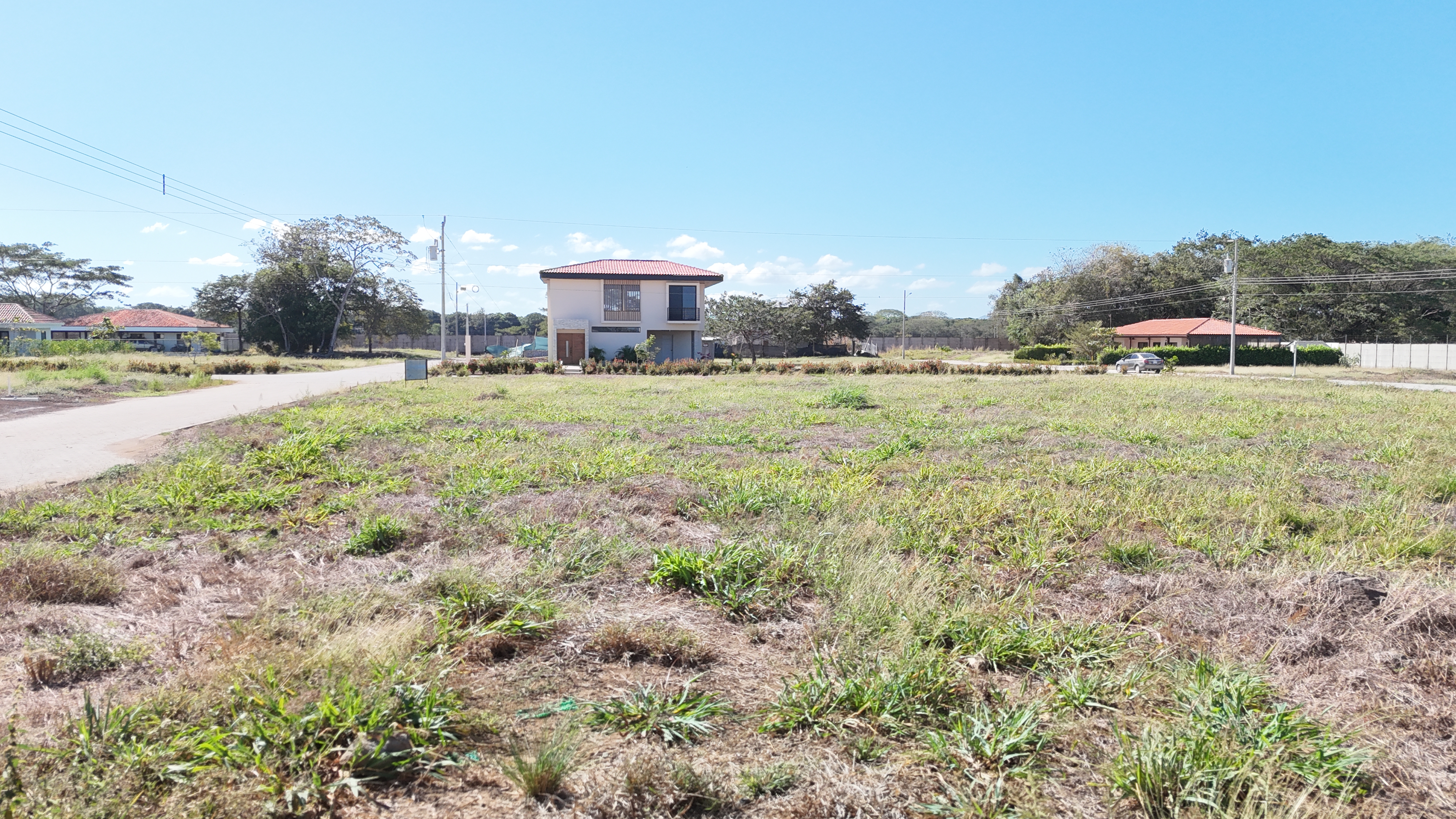 LOTE EN VENTA CONDOMINIO LA TAHONA - COMUNIDAD