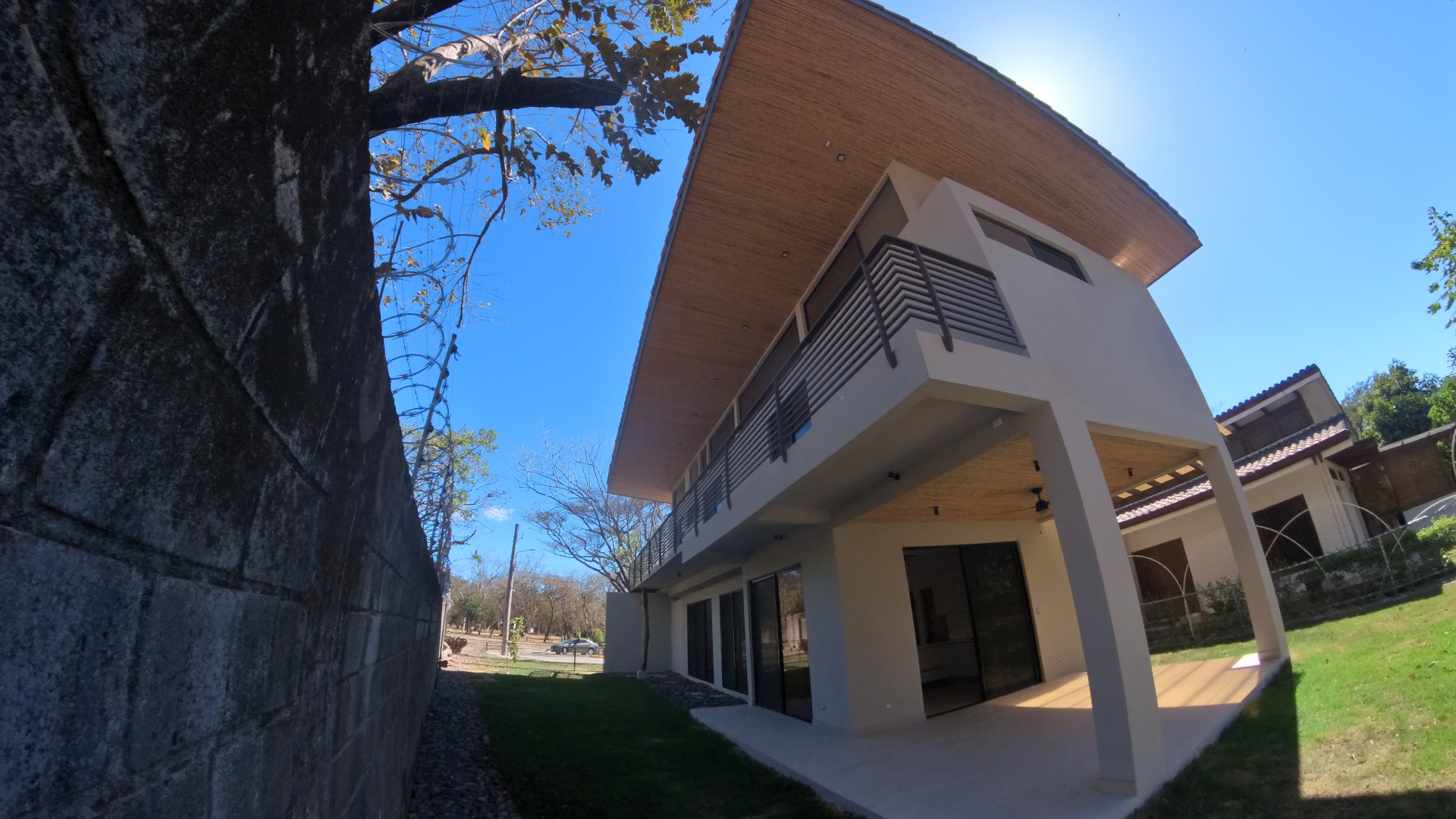 SE ALQUILA CASA EN CONDOMINIO COLONIA BLANCA EC - LIBERIA