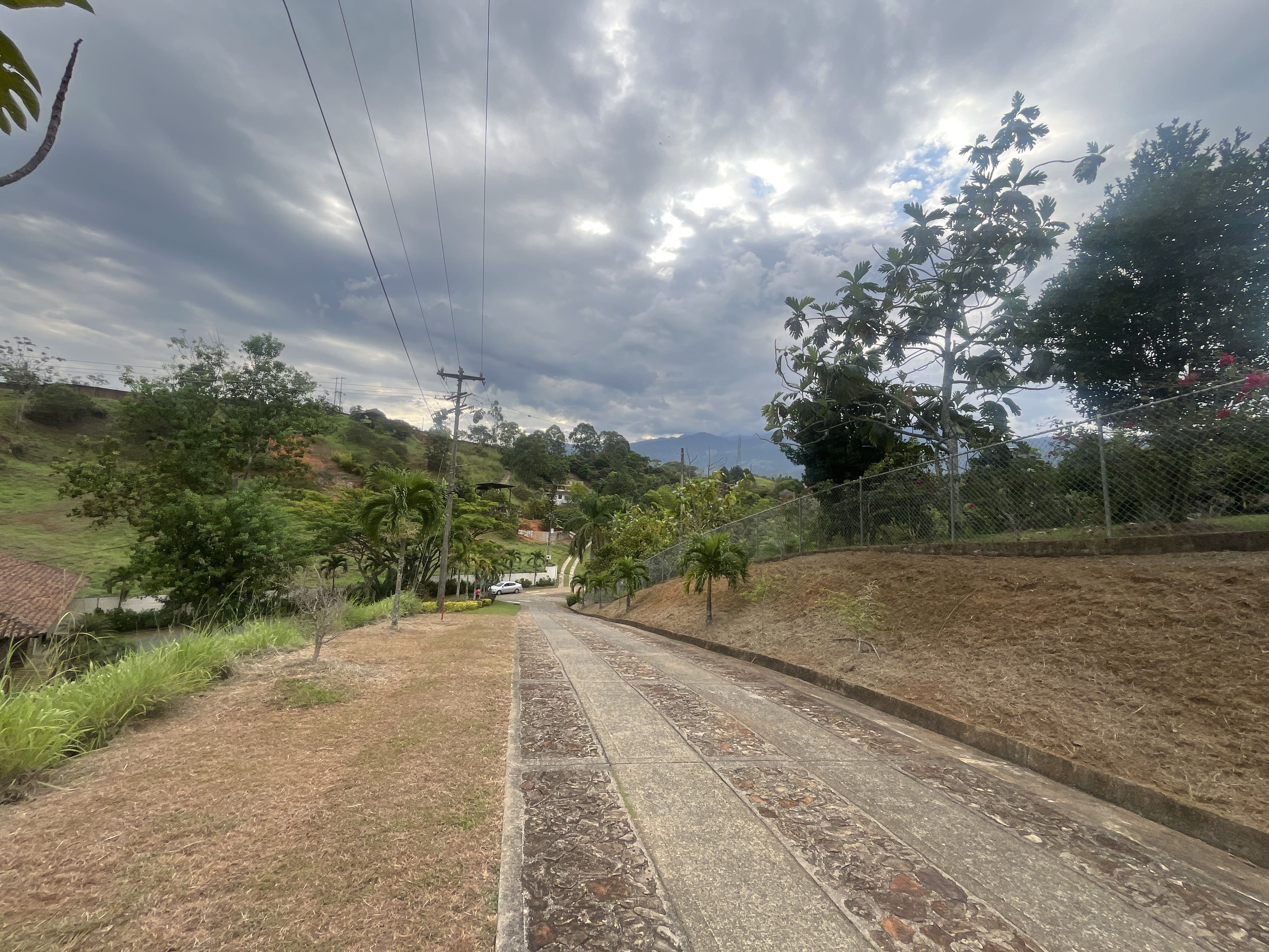 LOTE EN MIRAVALLE CON ESPECTACULAR VISTA DEL VALLE DEL CAUCA