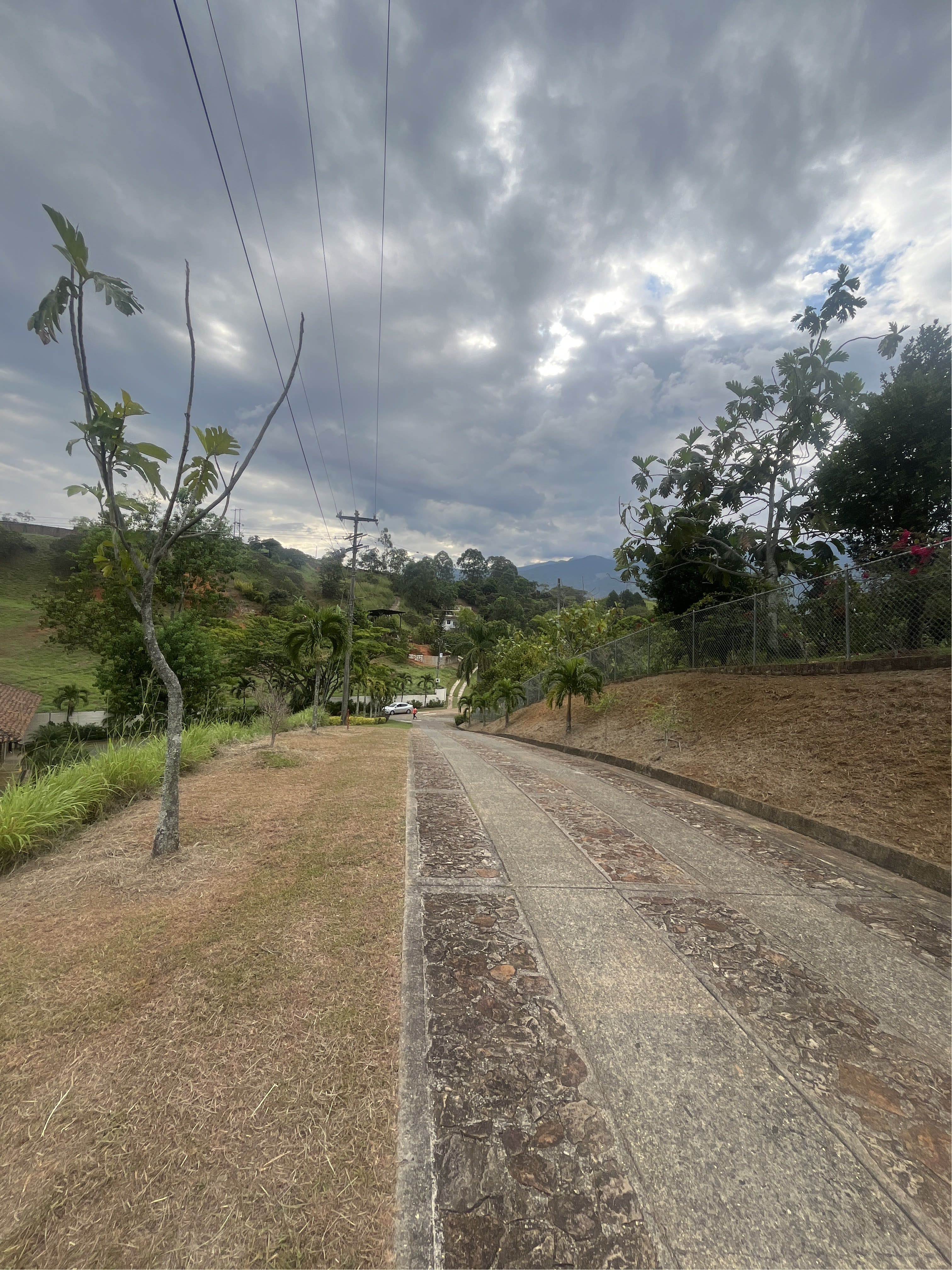 LOTE EN MIRAVALLE CON ESPECTACULAR VISTA DEL VALLE DEL CAUCA