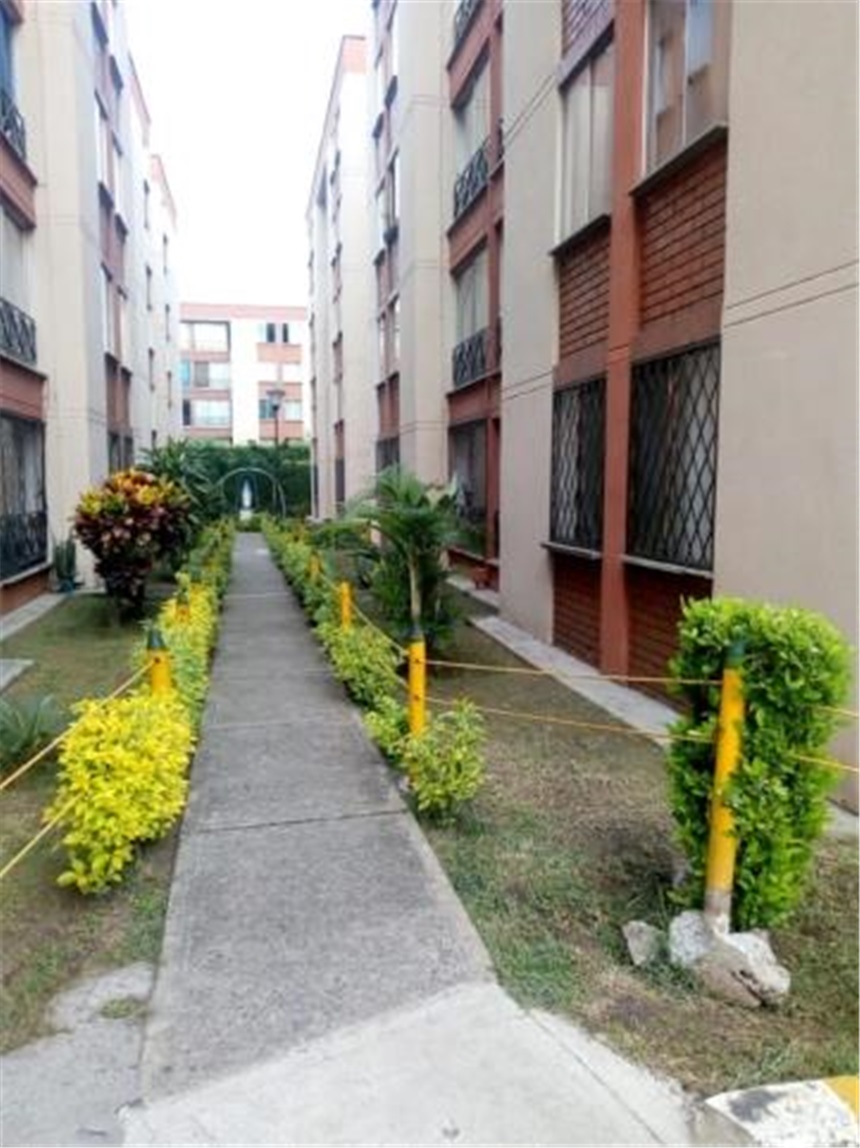 AMPLIO Y FRESCO APARTAMENTO EN NORTE DE CALI PISO 5TO SIN ASCENSOR