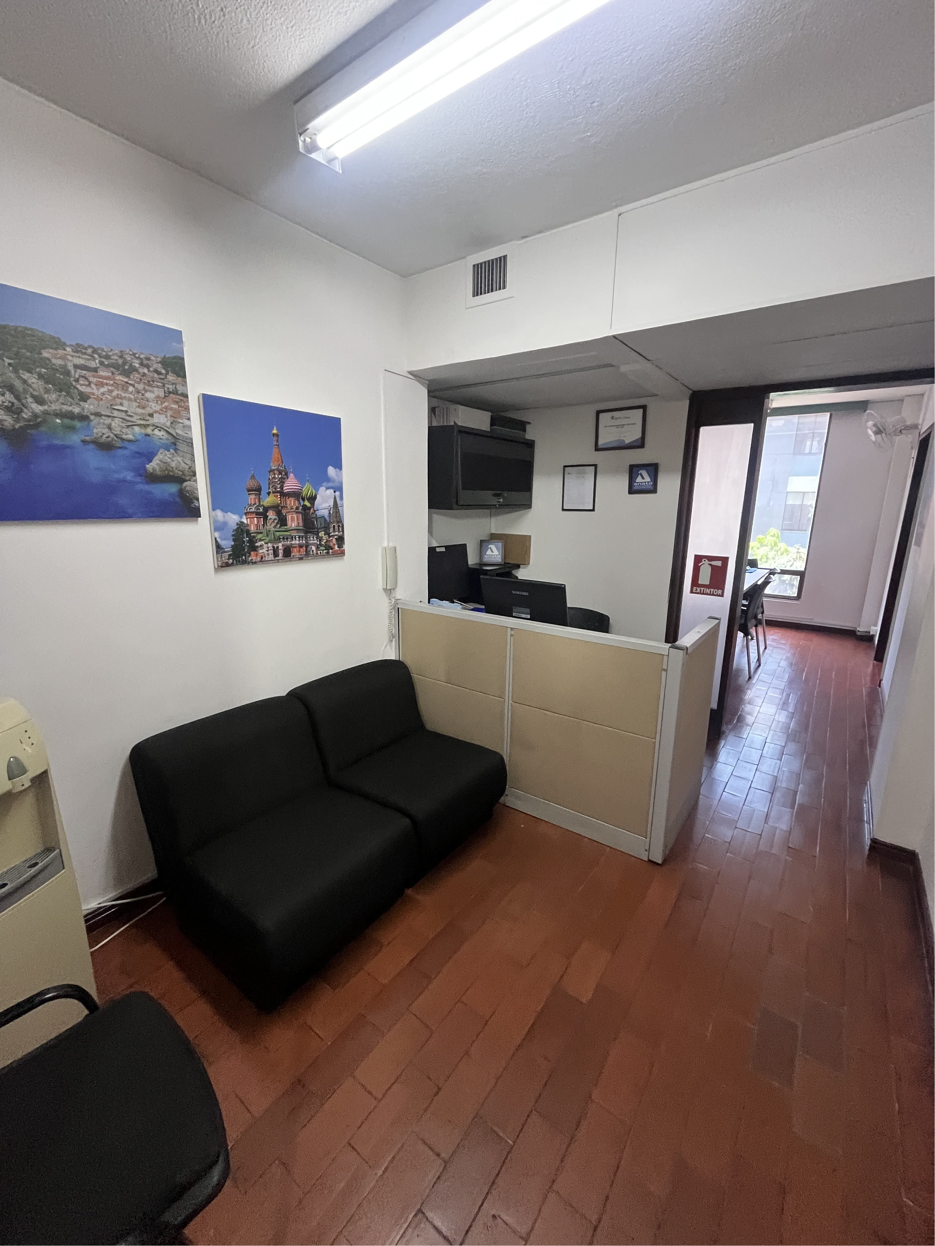 OFICINA  DOBLE EXCELENTE UBICACIÓIN EN CENTRO EMPRESARIAL CENTENARIO I