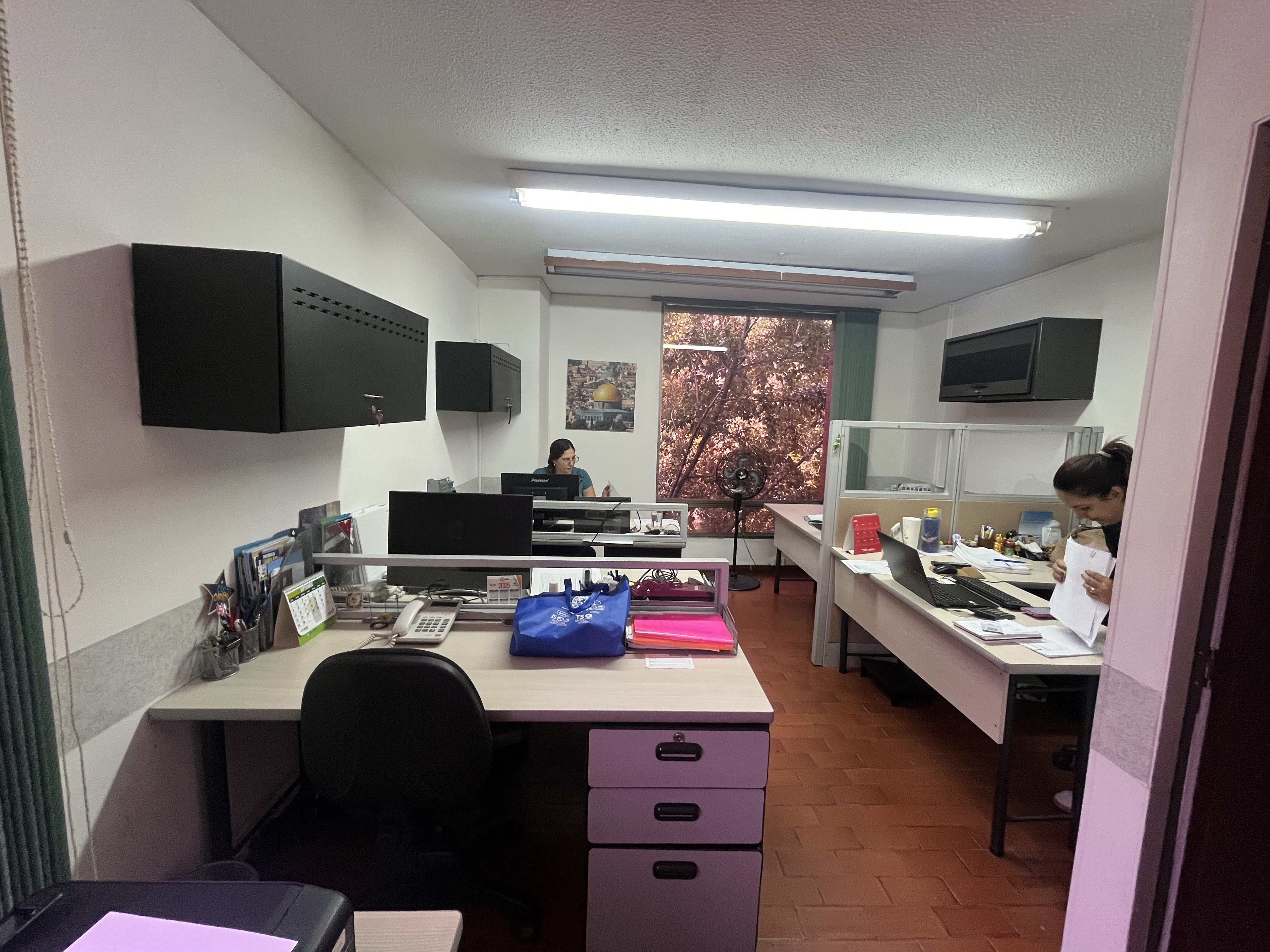 OFICINA  DOBLE EXCELENTE UBICACIÓIN EN CENTRO EMPRESARIAL CENTENARIO I