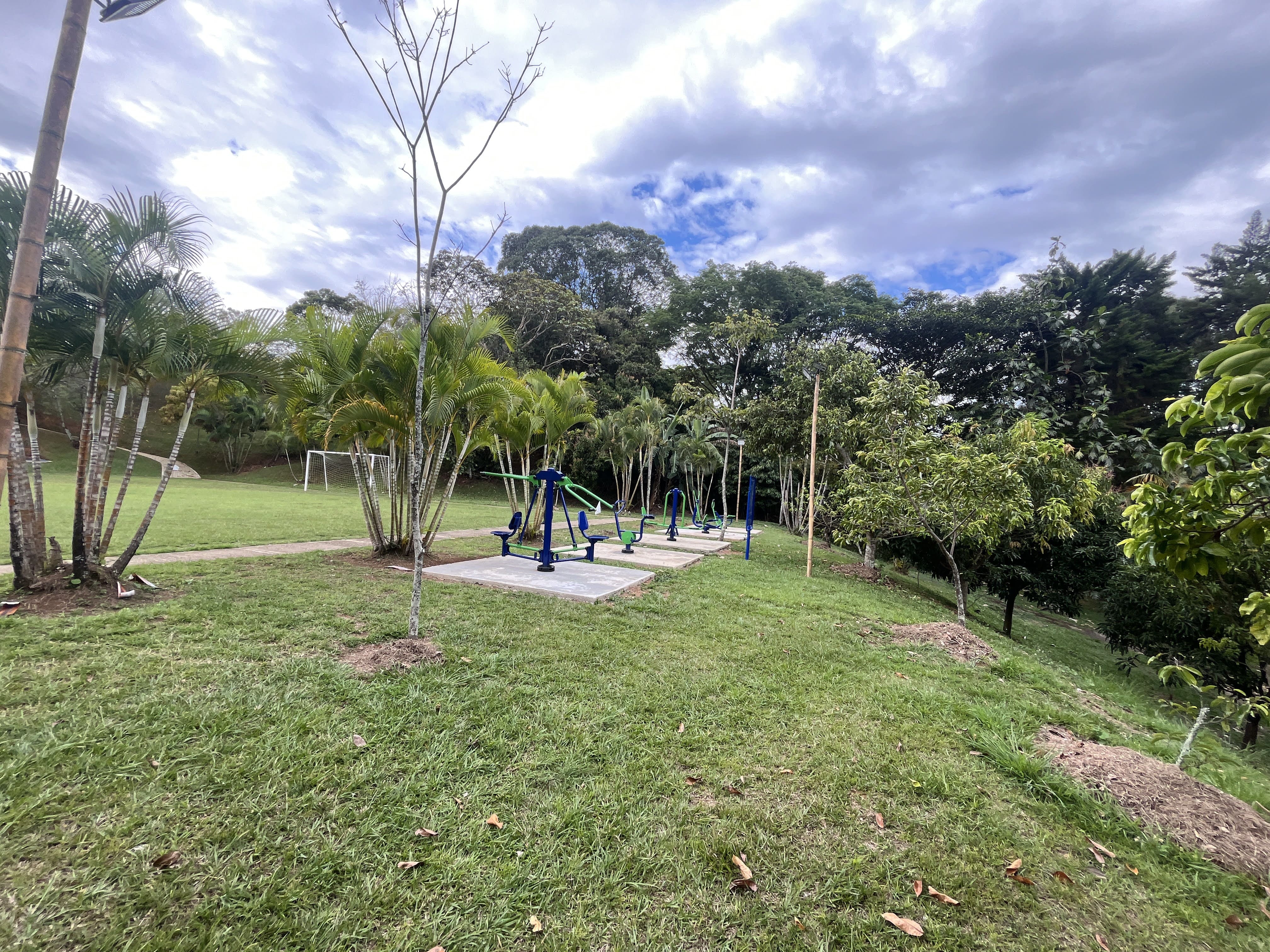 LOTE EN MIRAVALLE CON ESPECTACULAR VISTA DEL VALLE DEL CAUCA