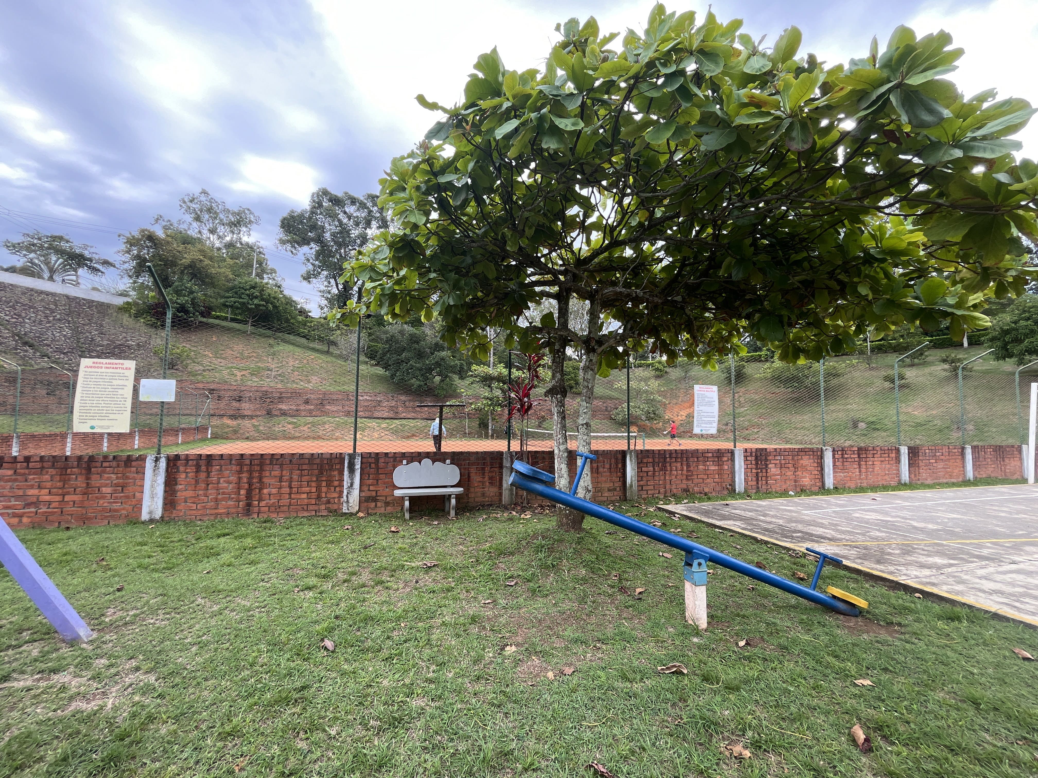 LOTE EN MIRAVALLE CON ESPECTACULAR VISTA DEL VALLE DEL CAUCA