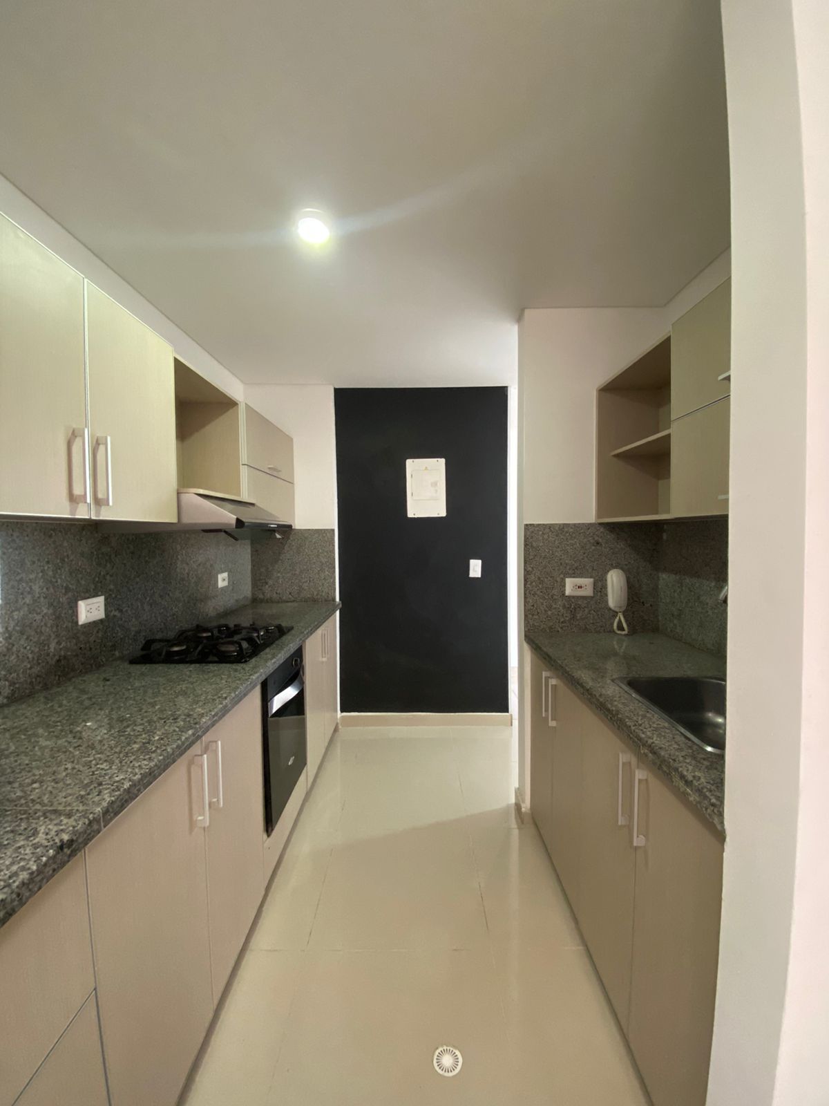 CASA EN VENTA EL CASTILLO JAMUNDI CONJUNTO CERRADO 2 NIVELES 150M2