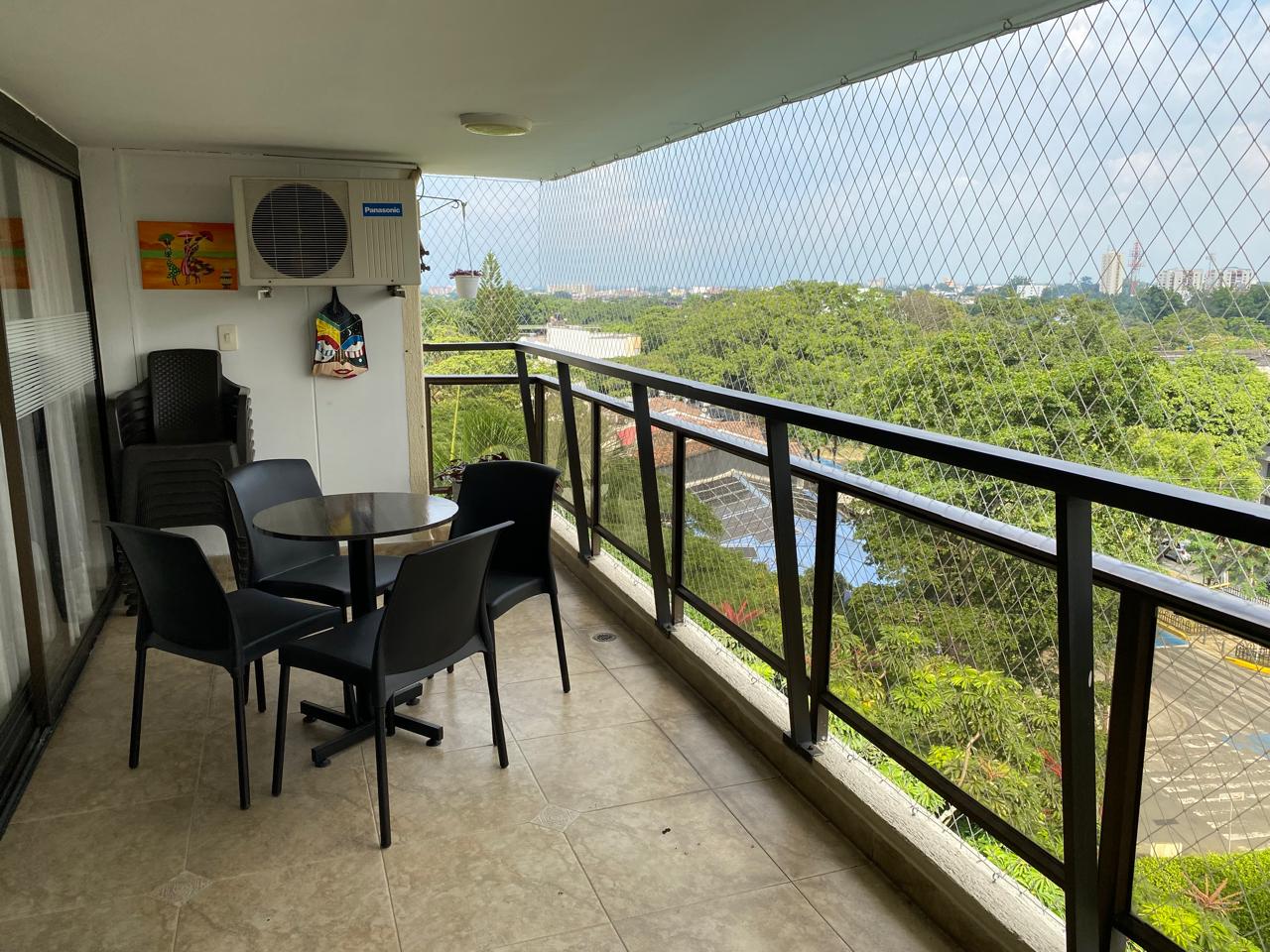 APARTAMENTO DUPLEX EN VENTA EN LA FLORA 183M2