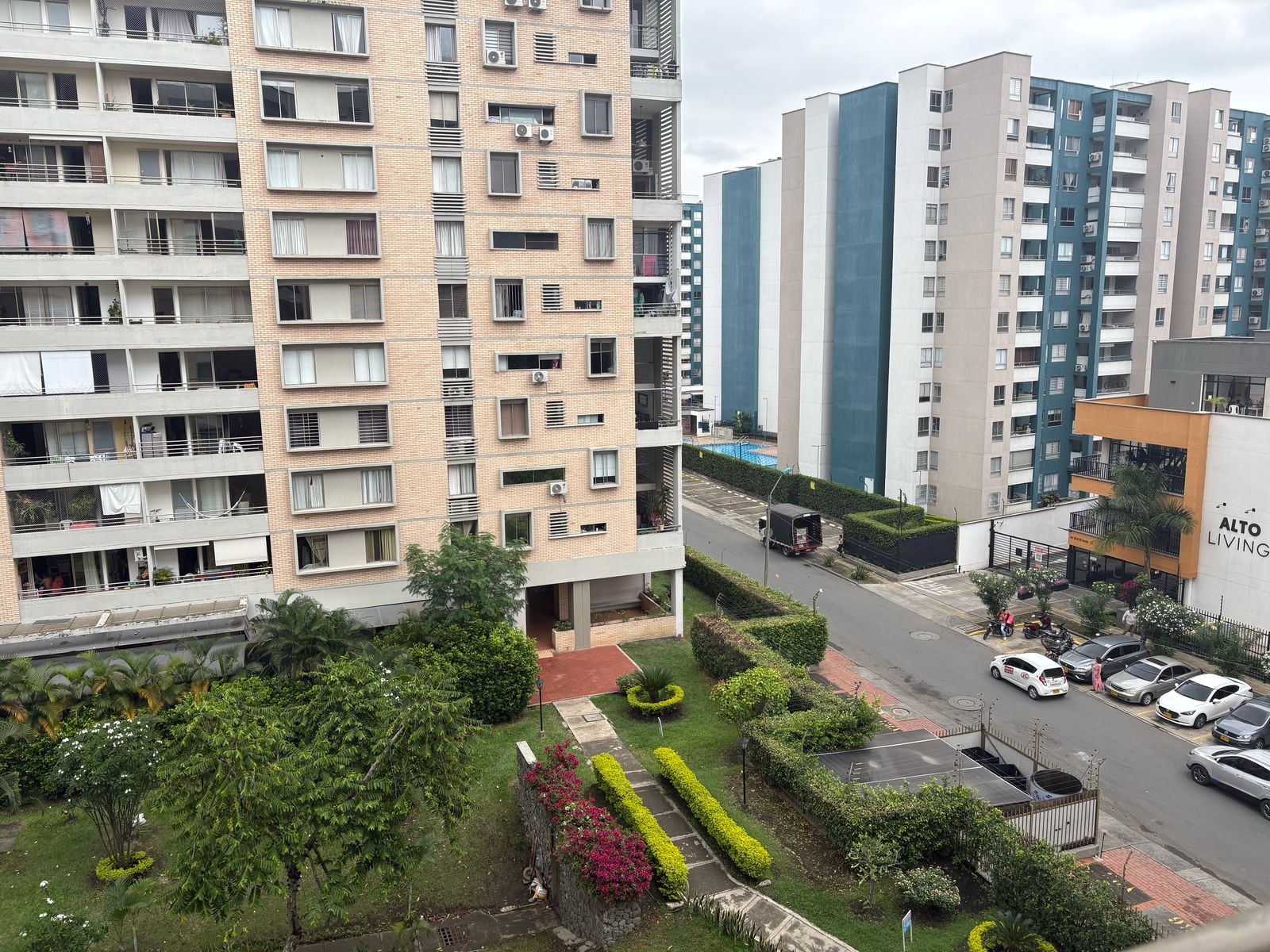 APARTAMENTO EN VENTA LA FLORA 124M2 PISO6 PARQUEADEROS 2 CALI NORTE